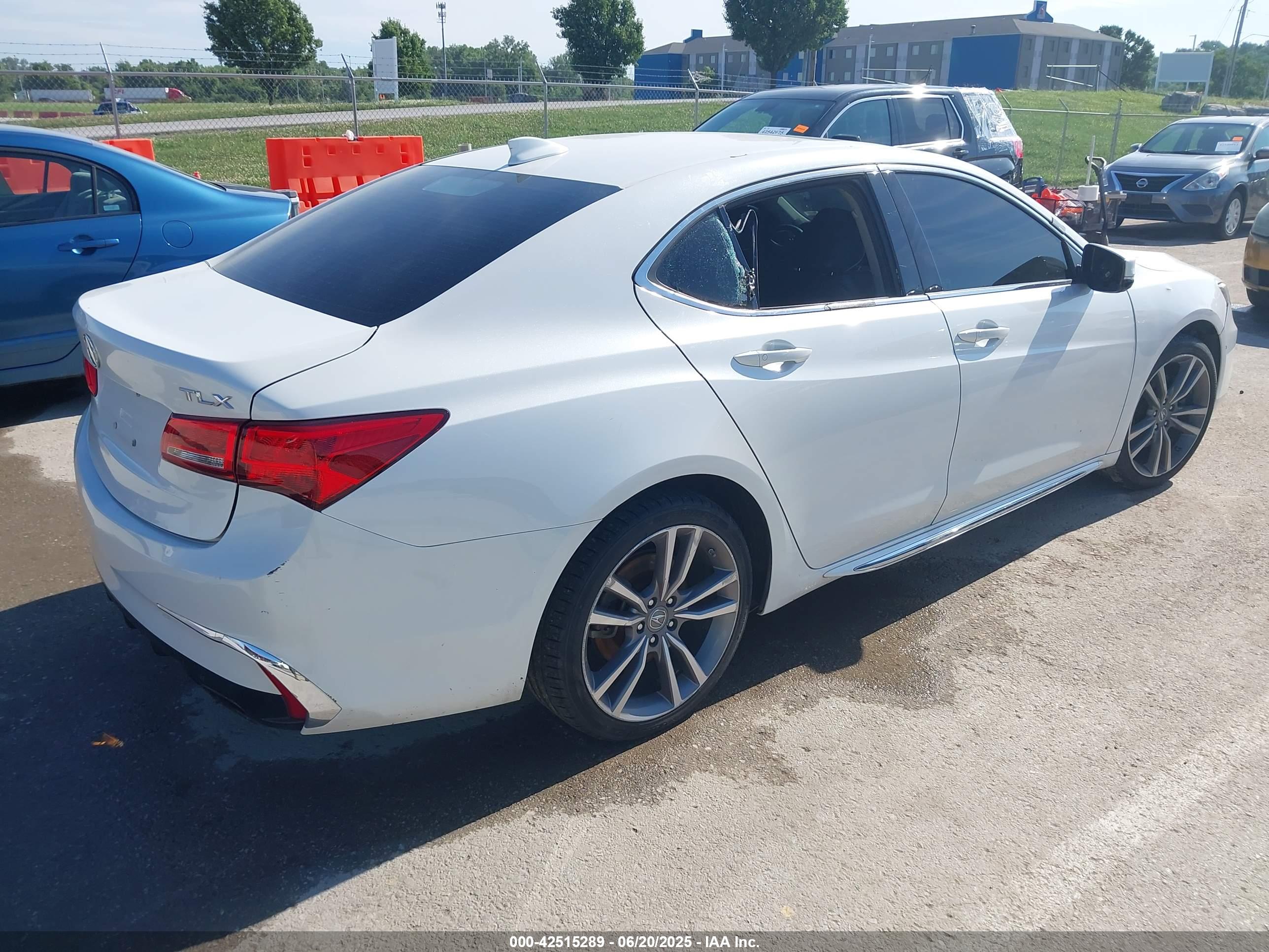 ACURA TLX image 4
