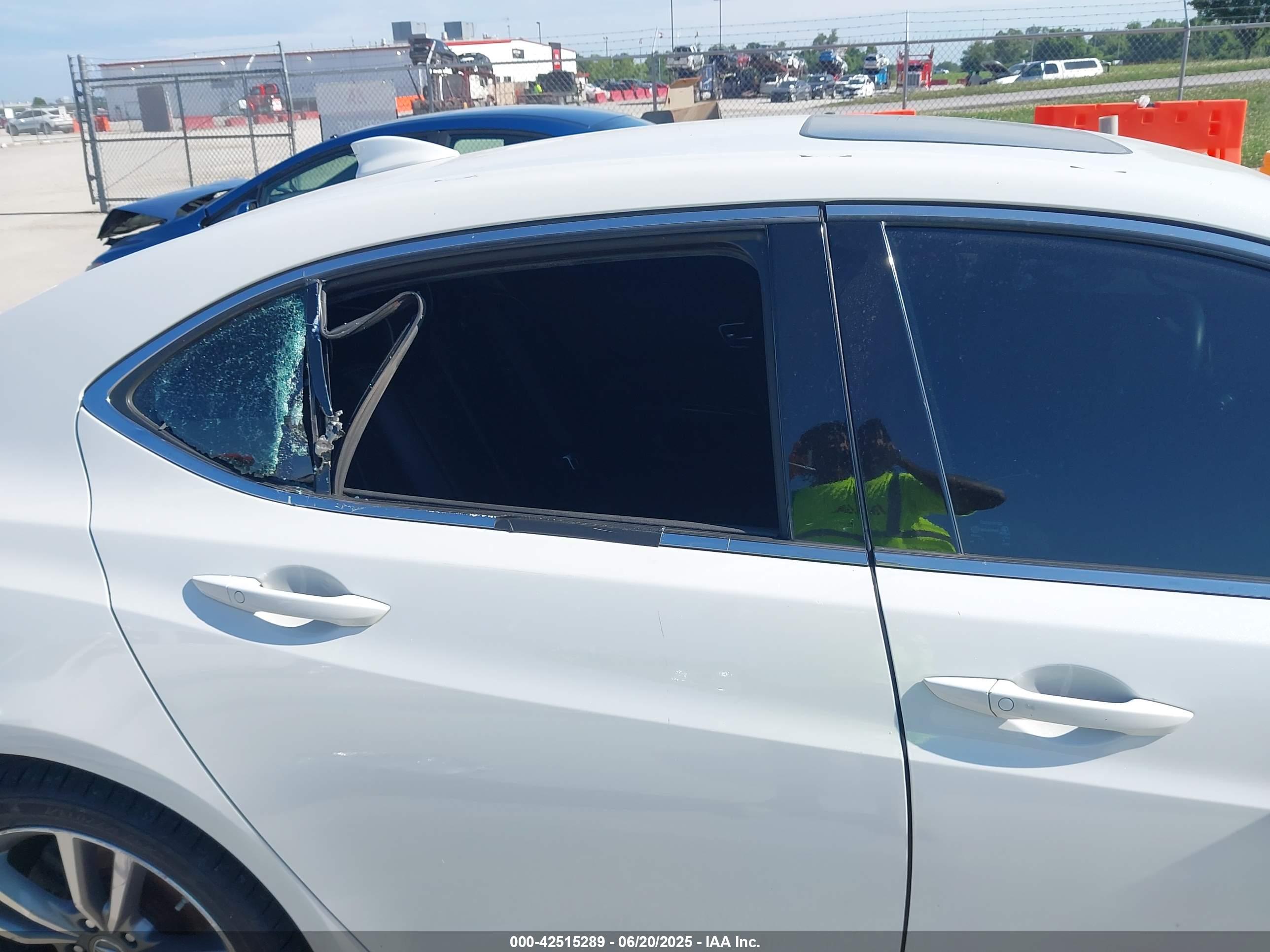 ACURA TLX image 6