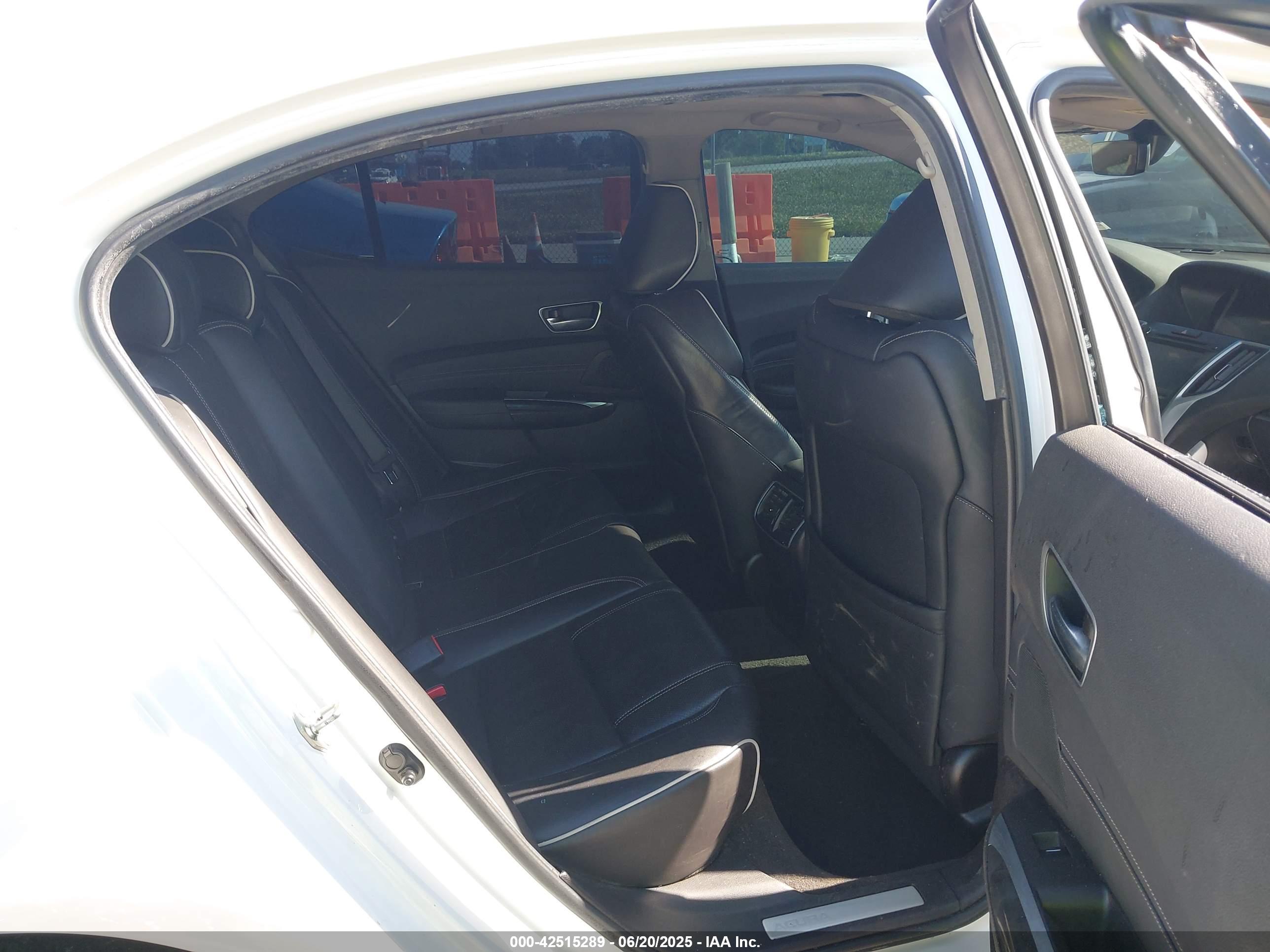 ACURA TLX image 8