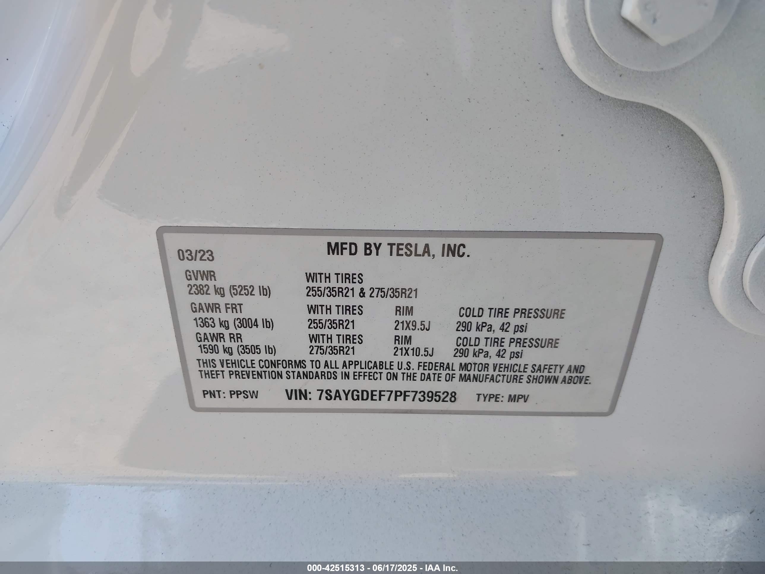TESLA MODEL image 9