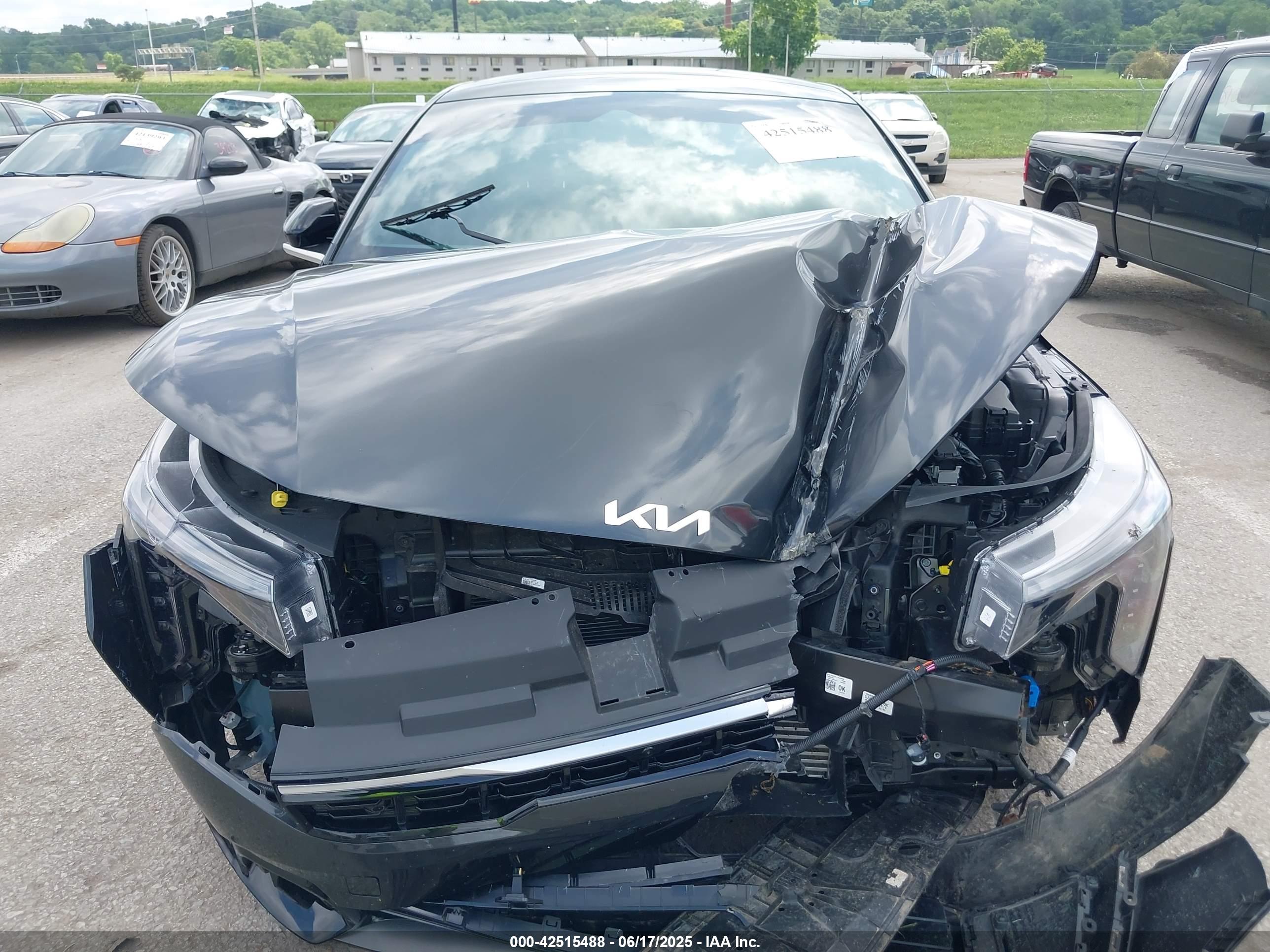 KIA K4 image 6