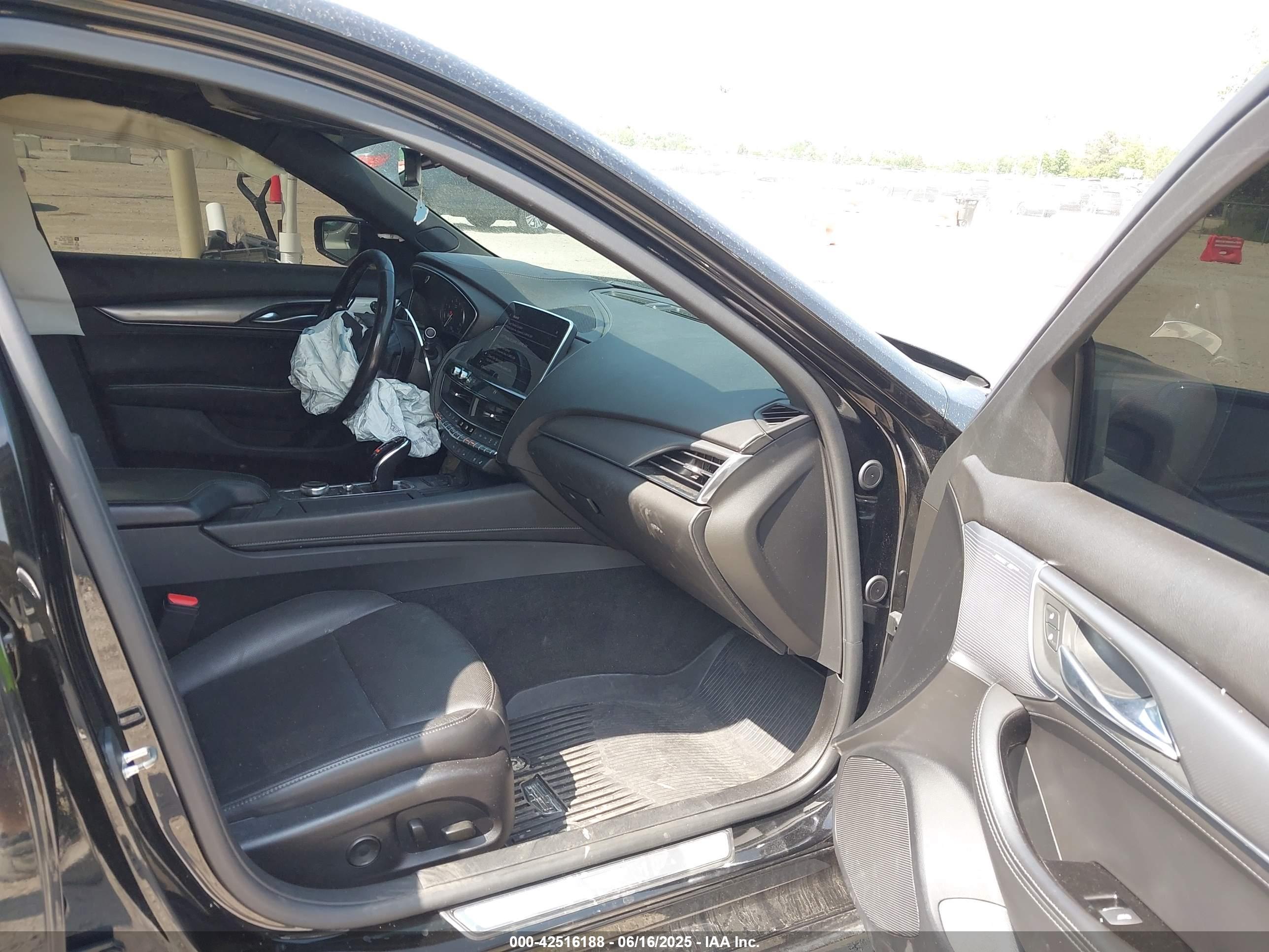 CADILLAC CT5 image 5