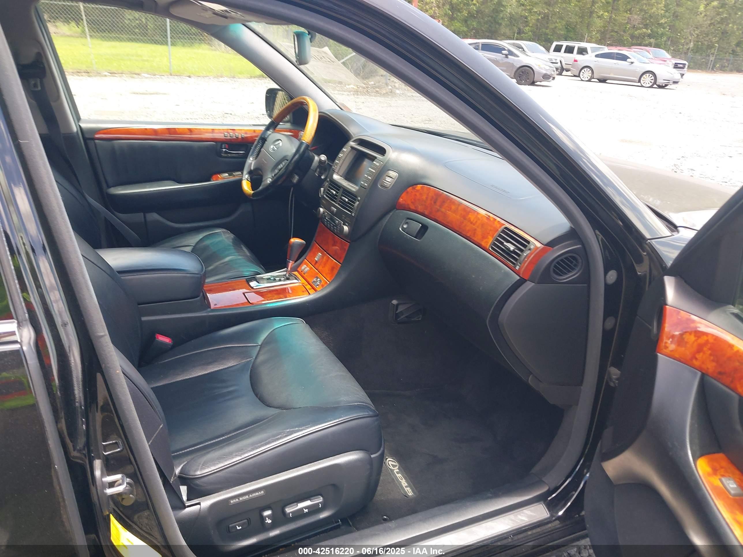 LEXUS LS image 5