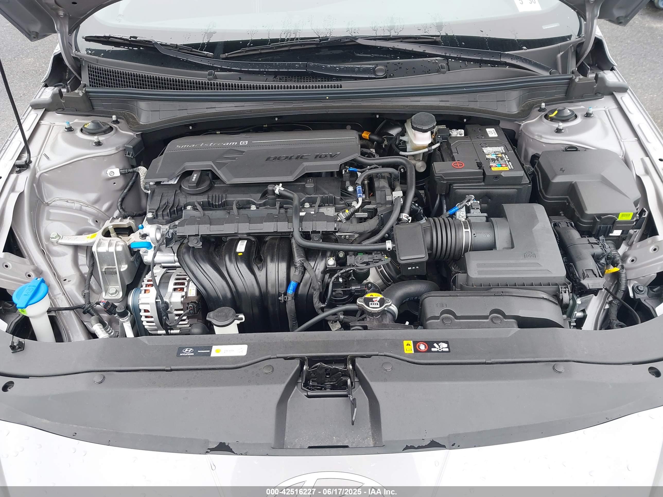 HYUNDAI ELANTRA image 10