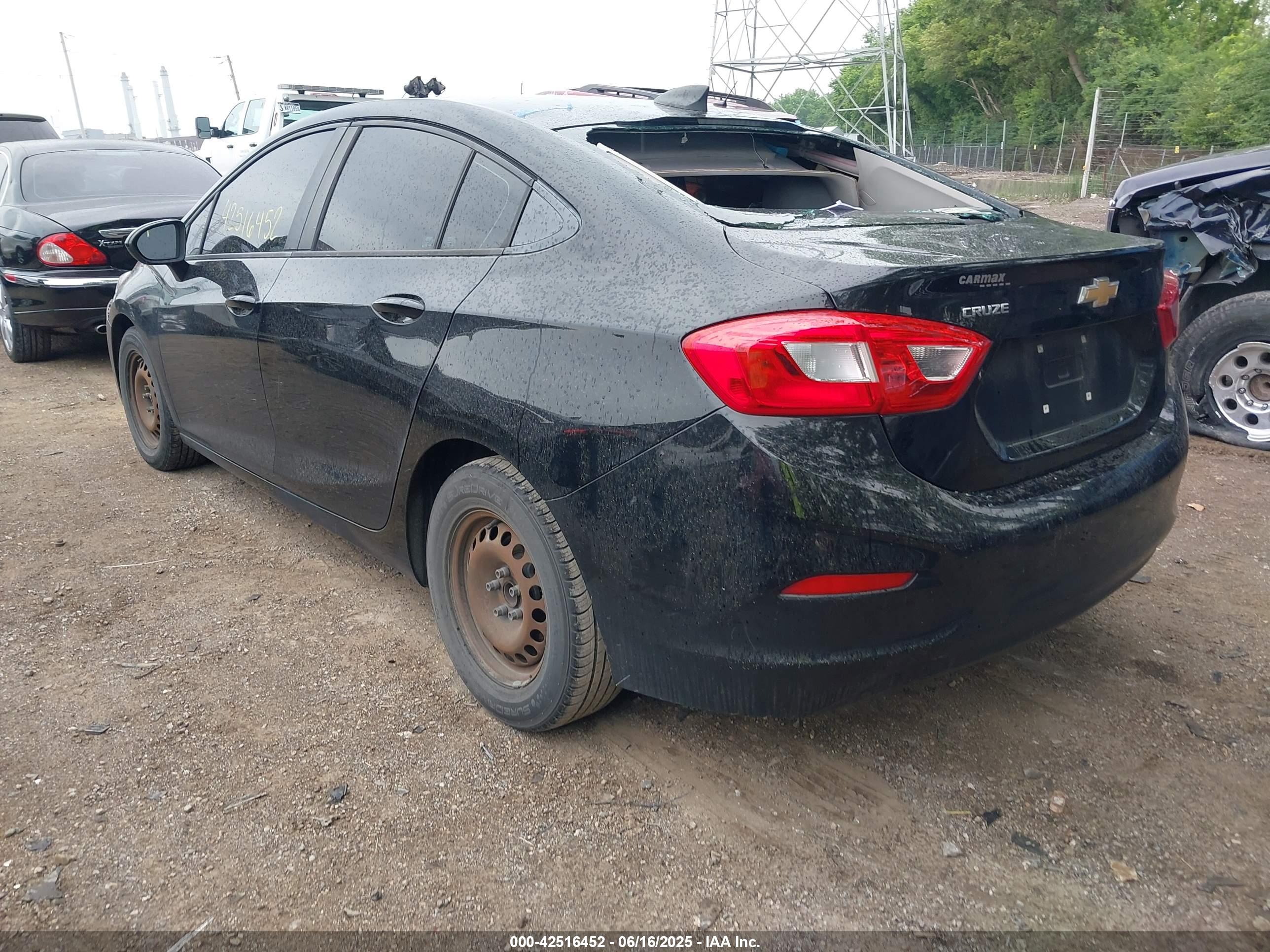 CHEVROLET CRUZE image 3
