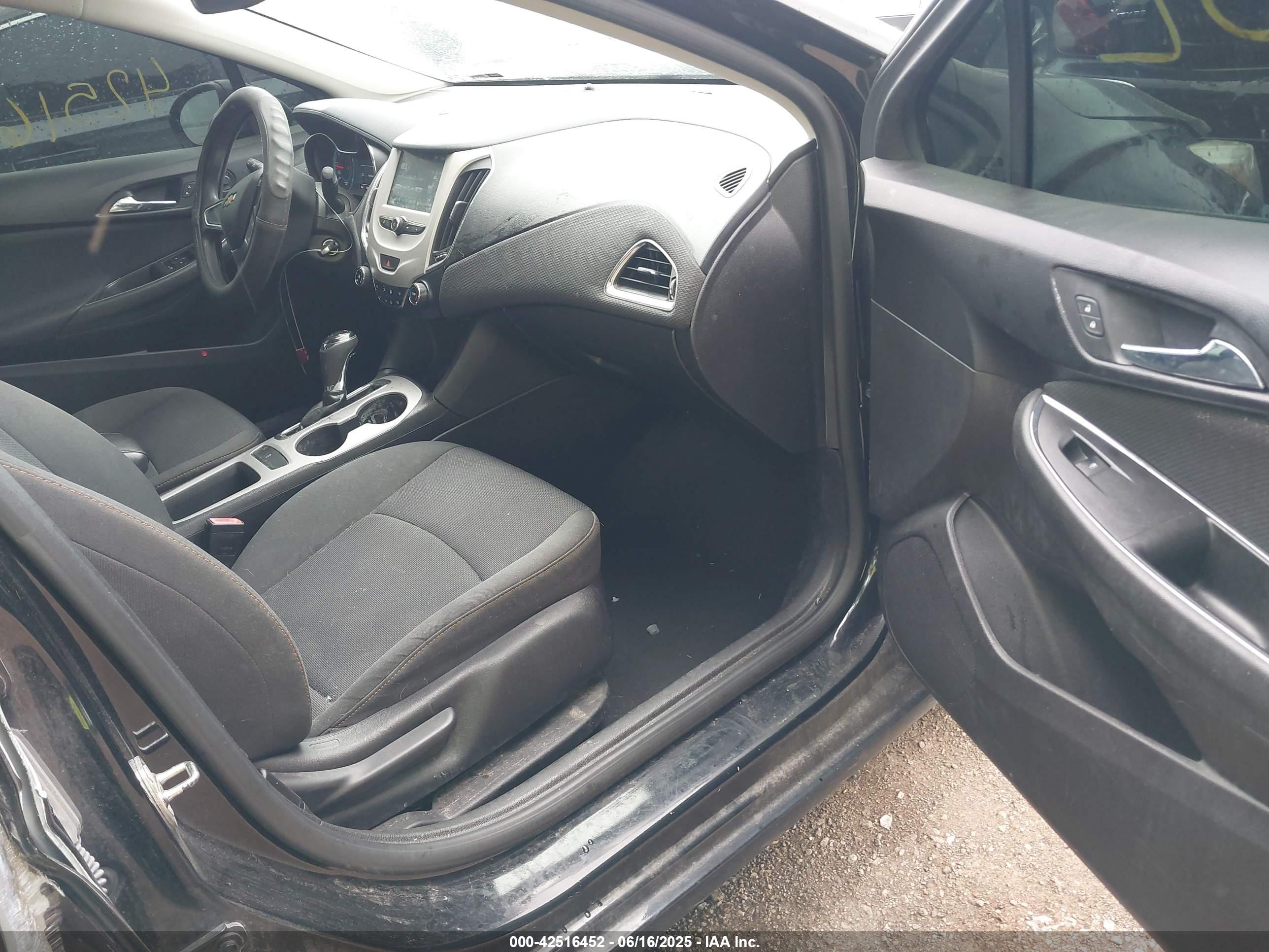 CHEVROLET CRUZE image 5