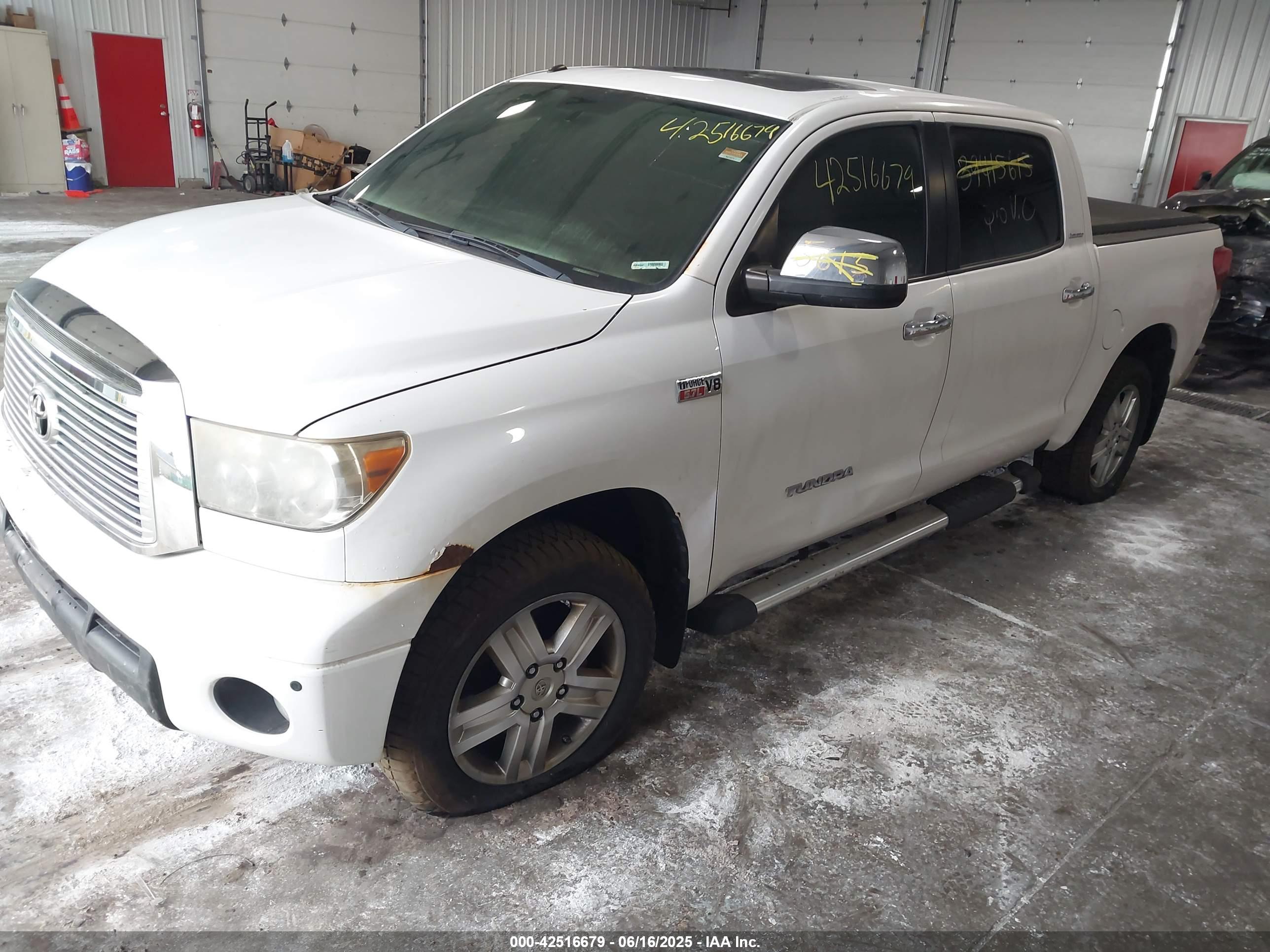 TOYOTA TUNDRA image 2