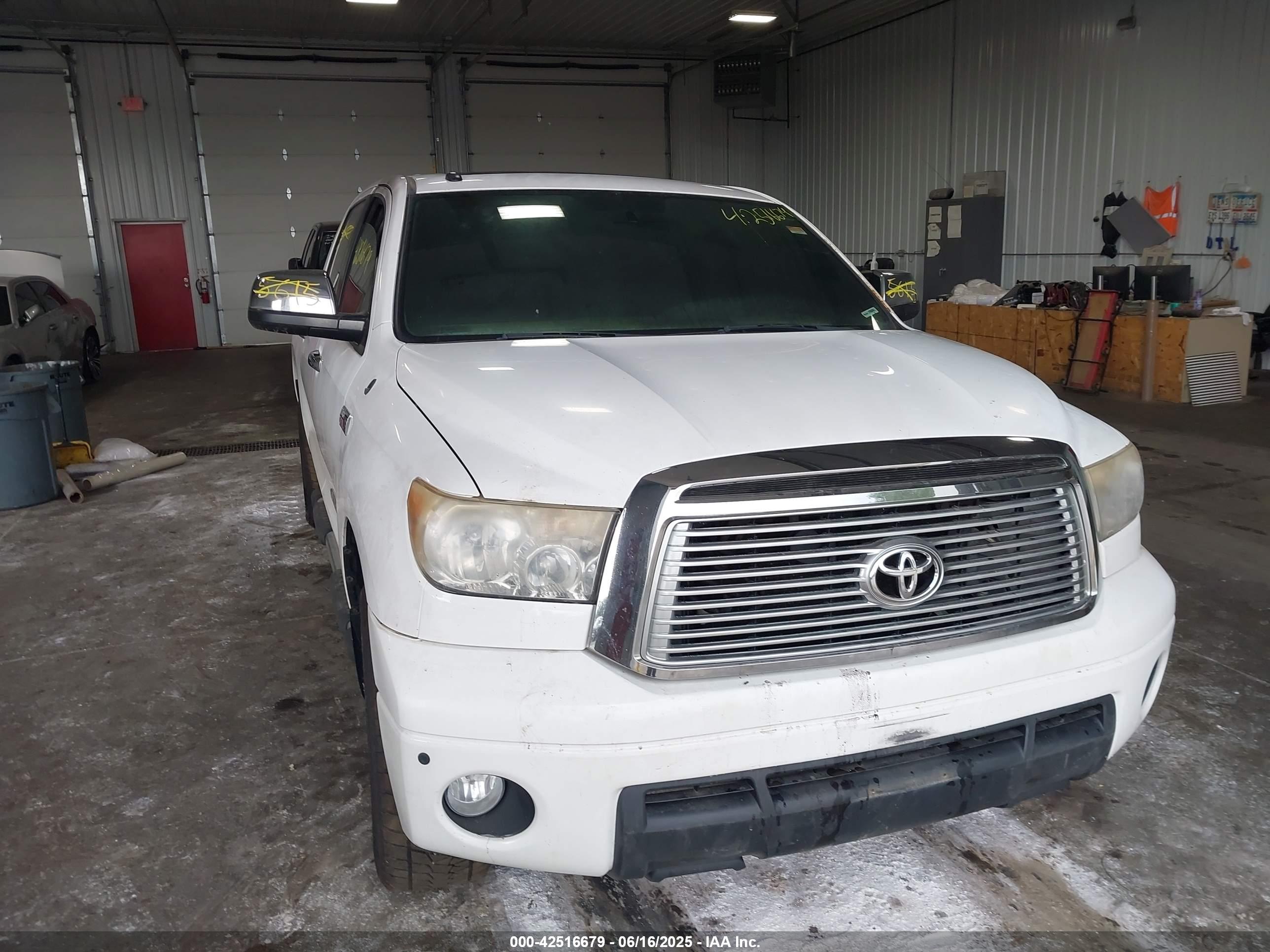 TOYOTA TUNDRA image 6