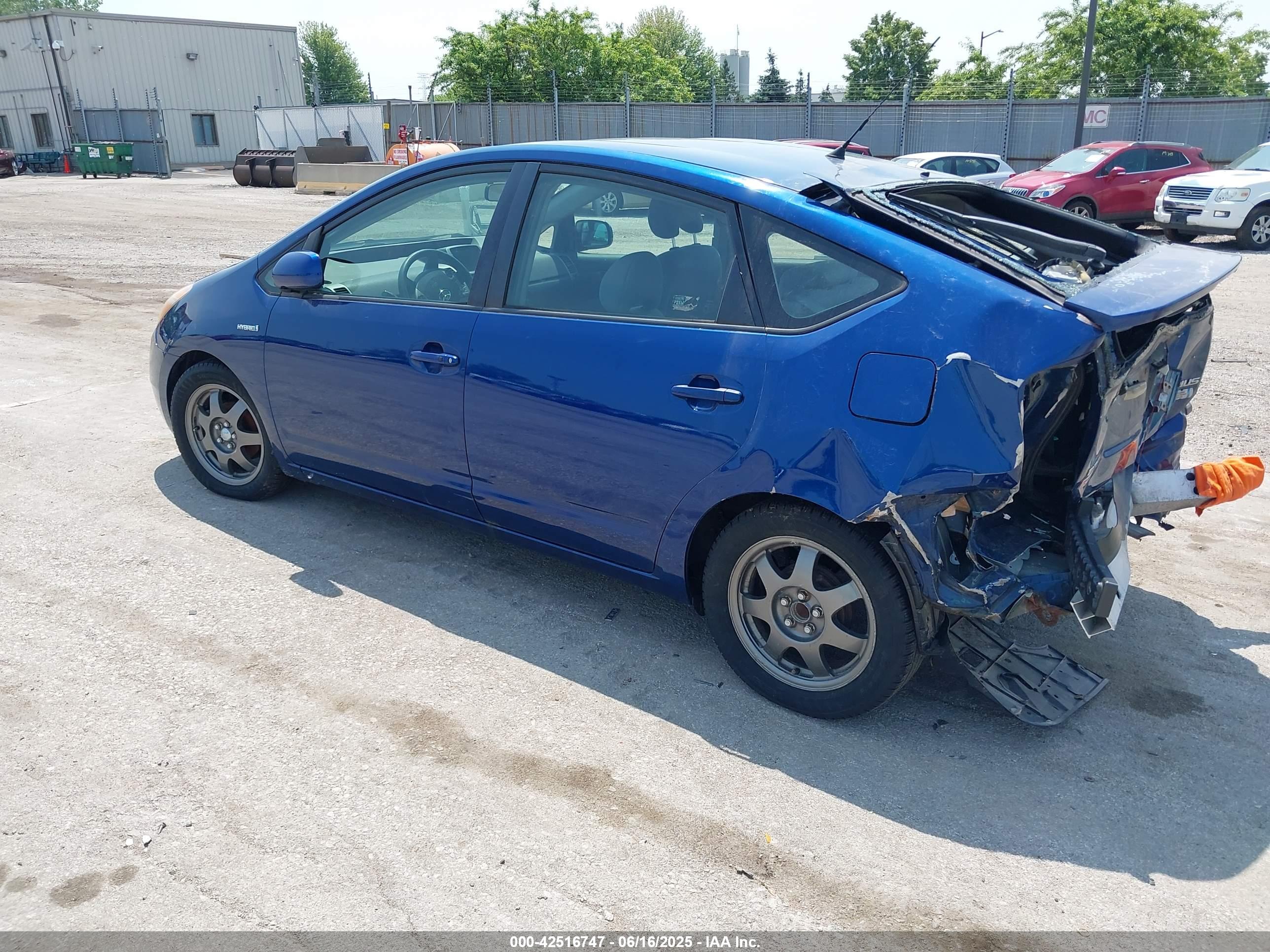TOYOTA PRIUS image 3