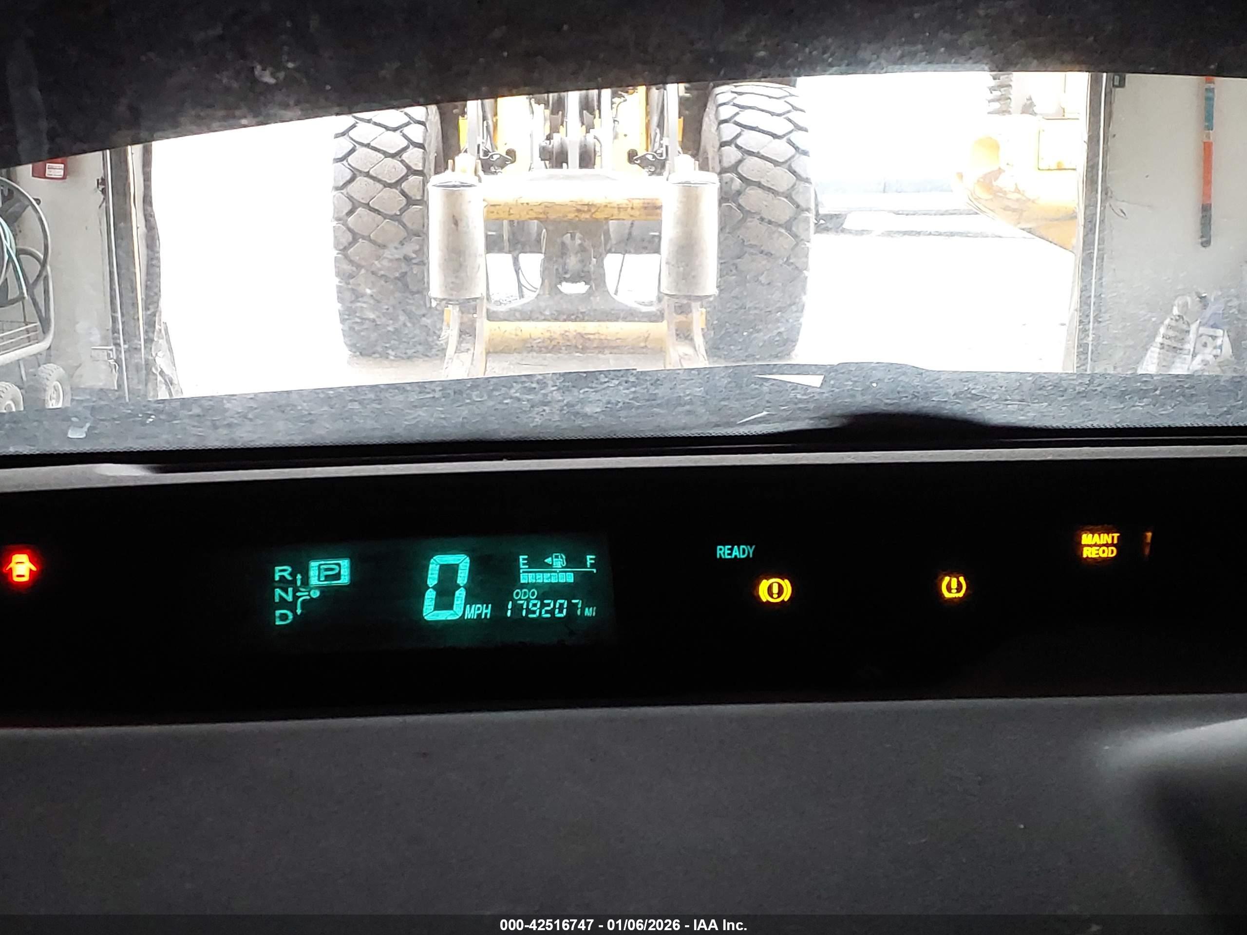 TOYOTA PRIUS image 7