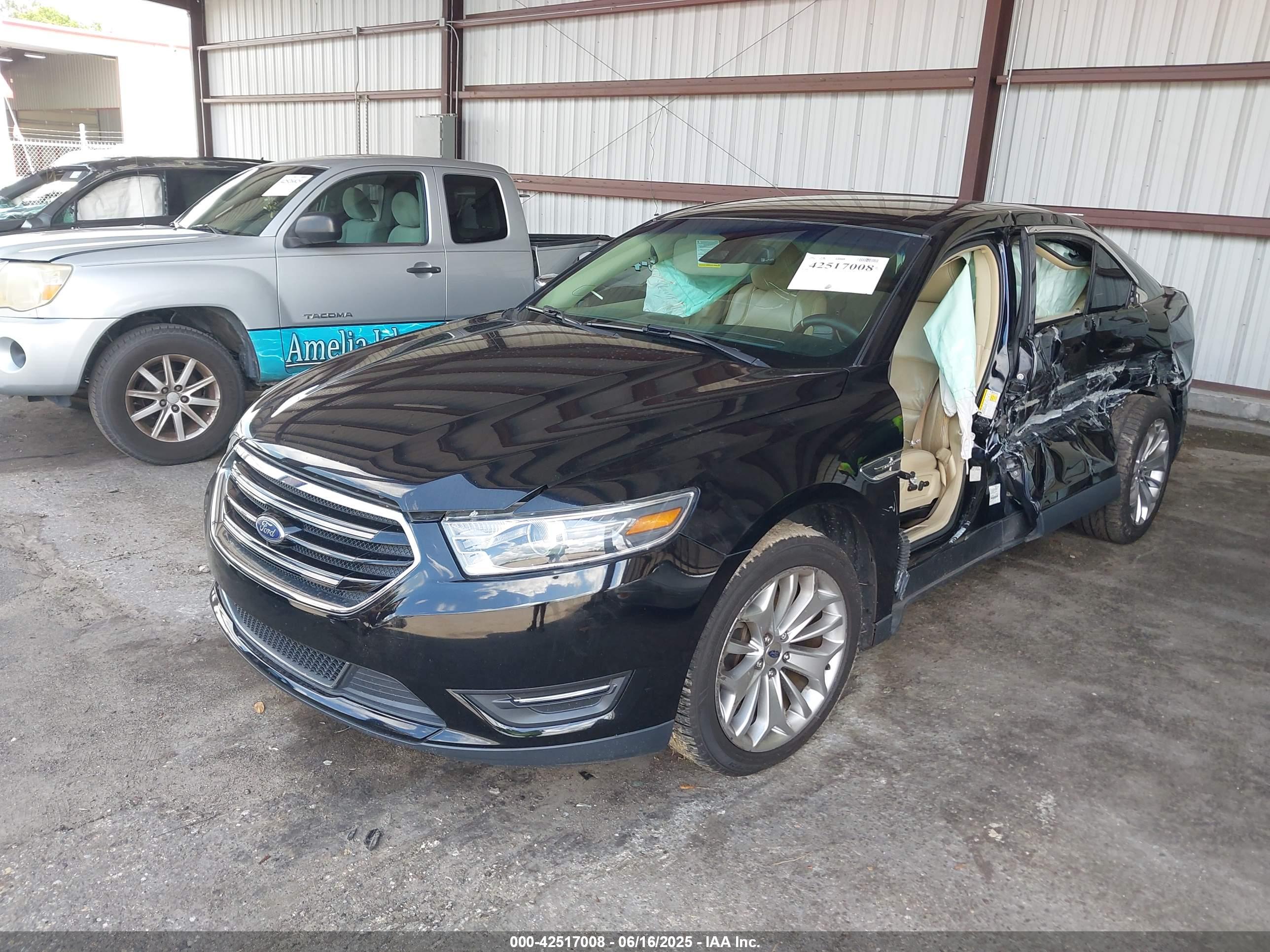 FORD TAURUS image 2