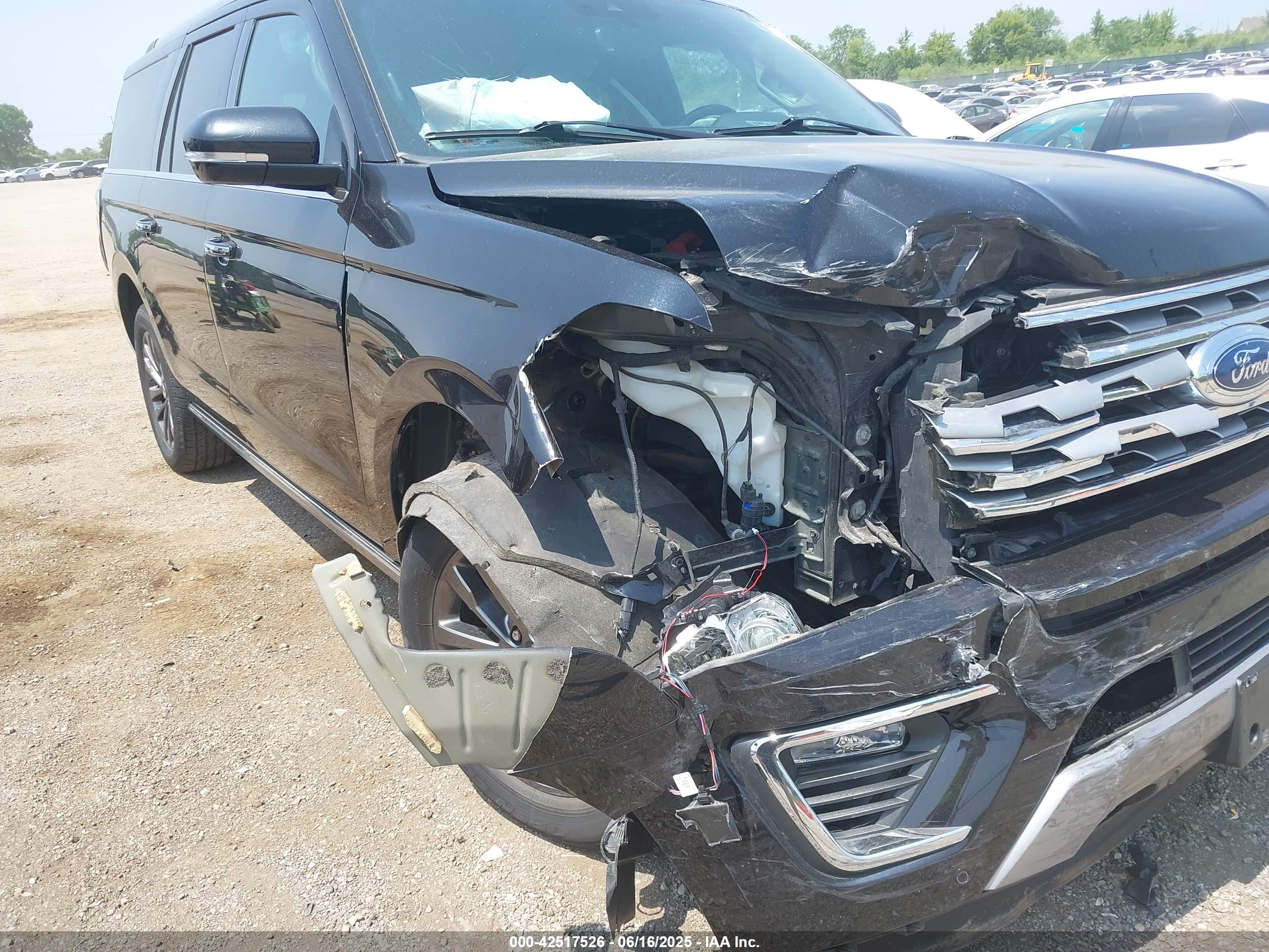 FORD EXPEDITION image 6