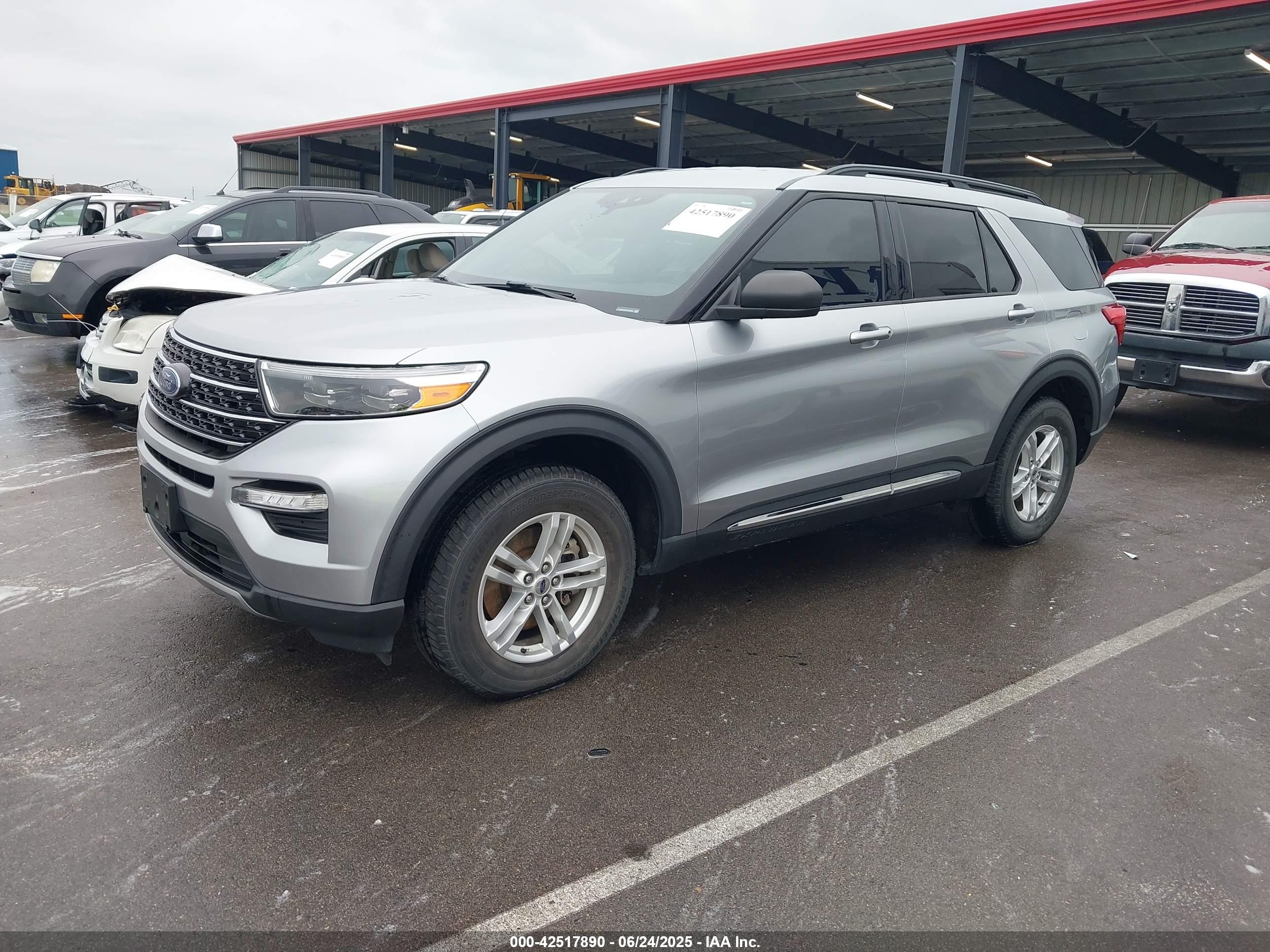 FORD EXPLORER image 2