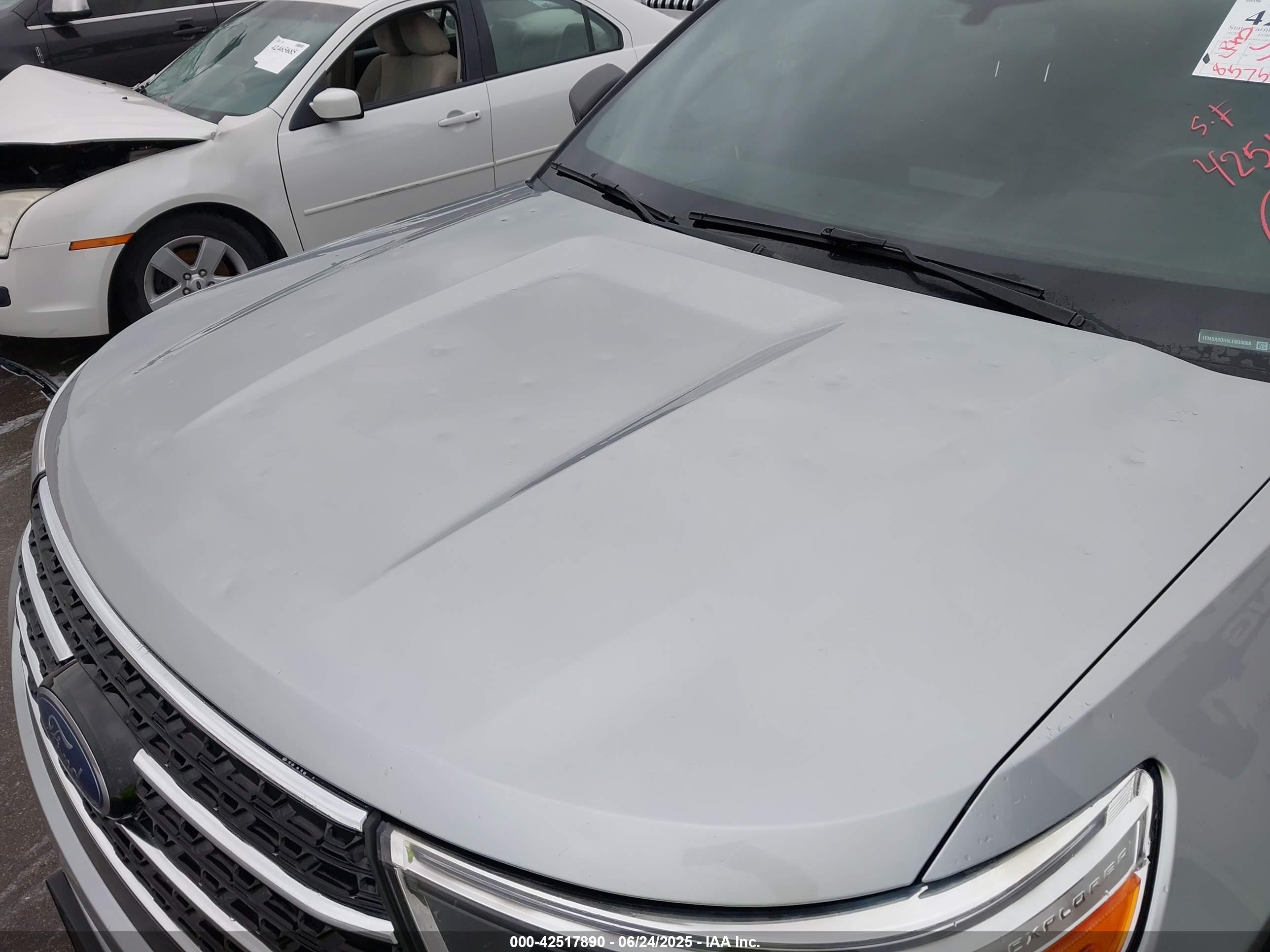 FORD EXPLORER image 6