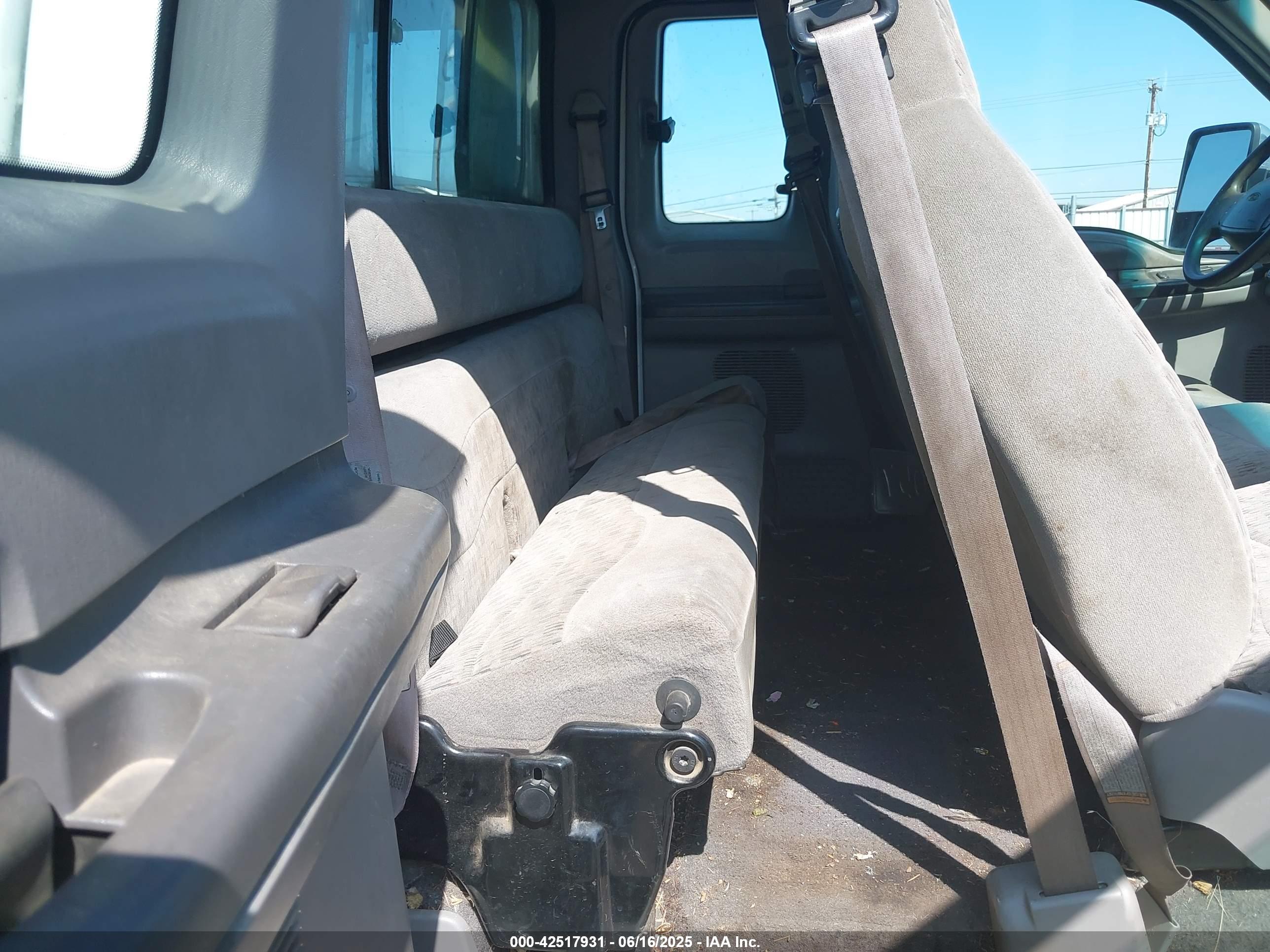 FORD F-350 image 8