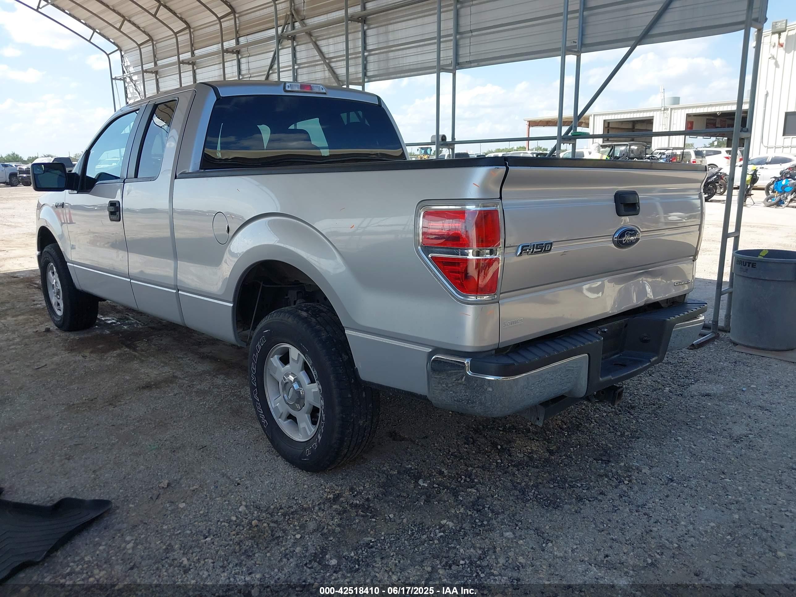 FORD F-150 image 3
