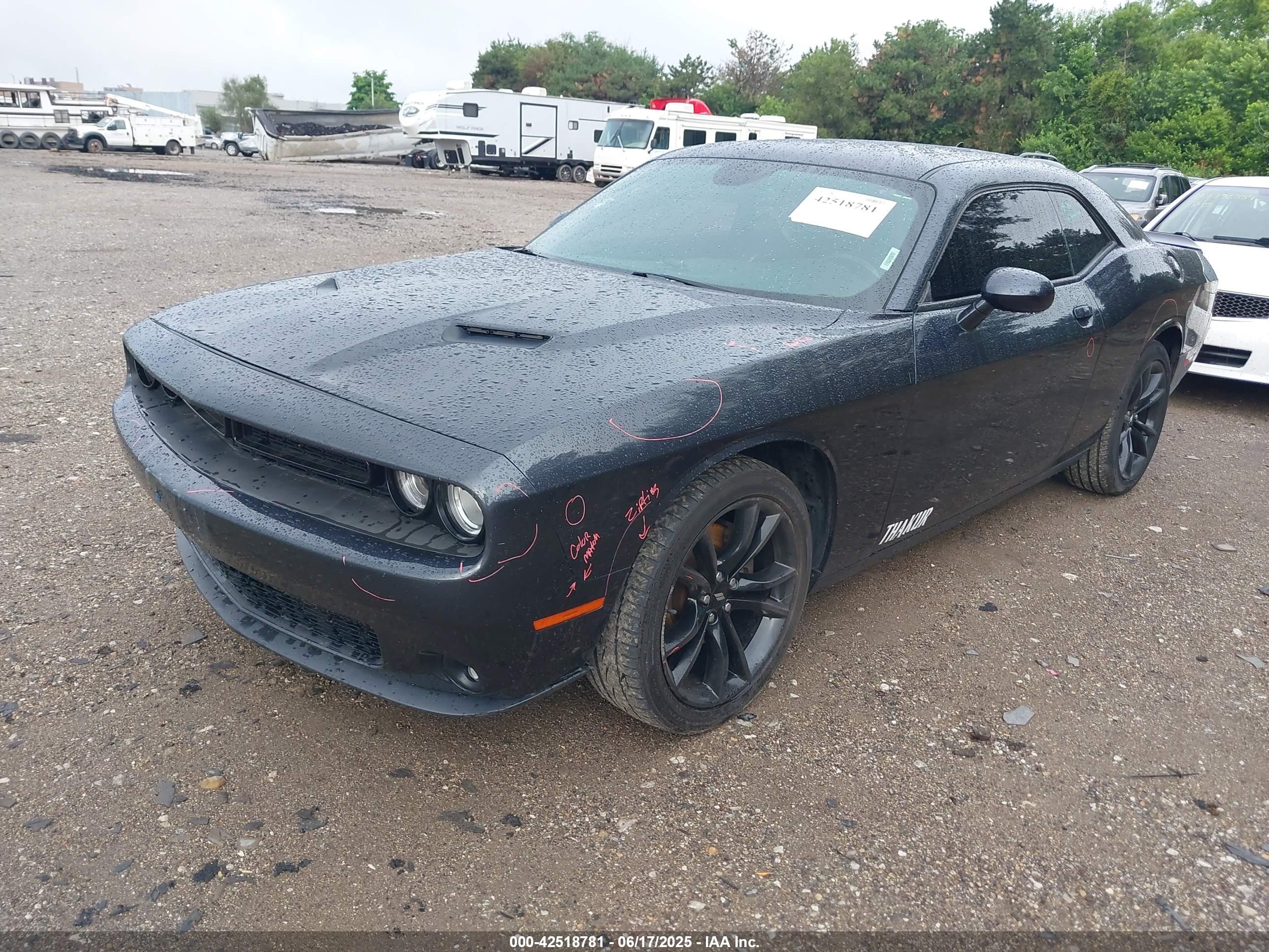 DODGE CHALLENGER image 2