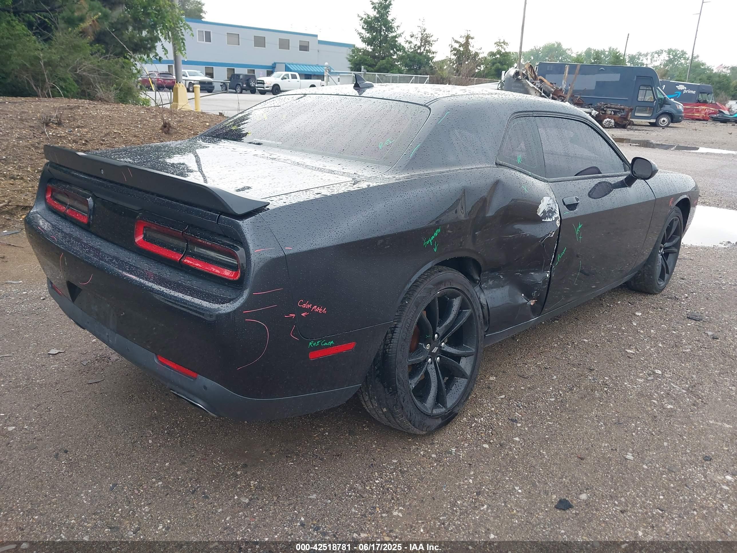DODGE CHALLENGER image 4