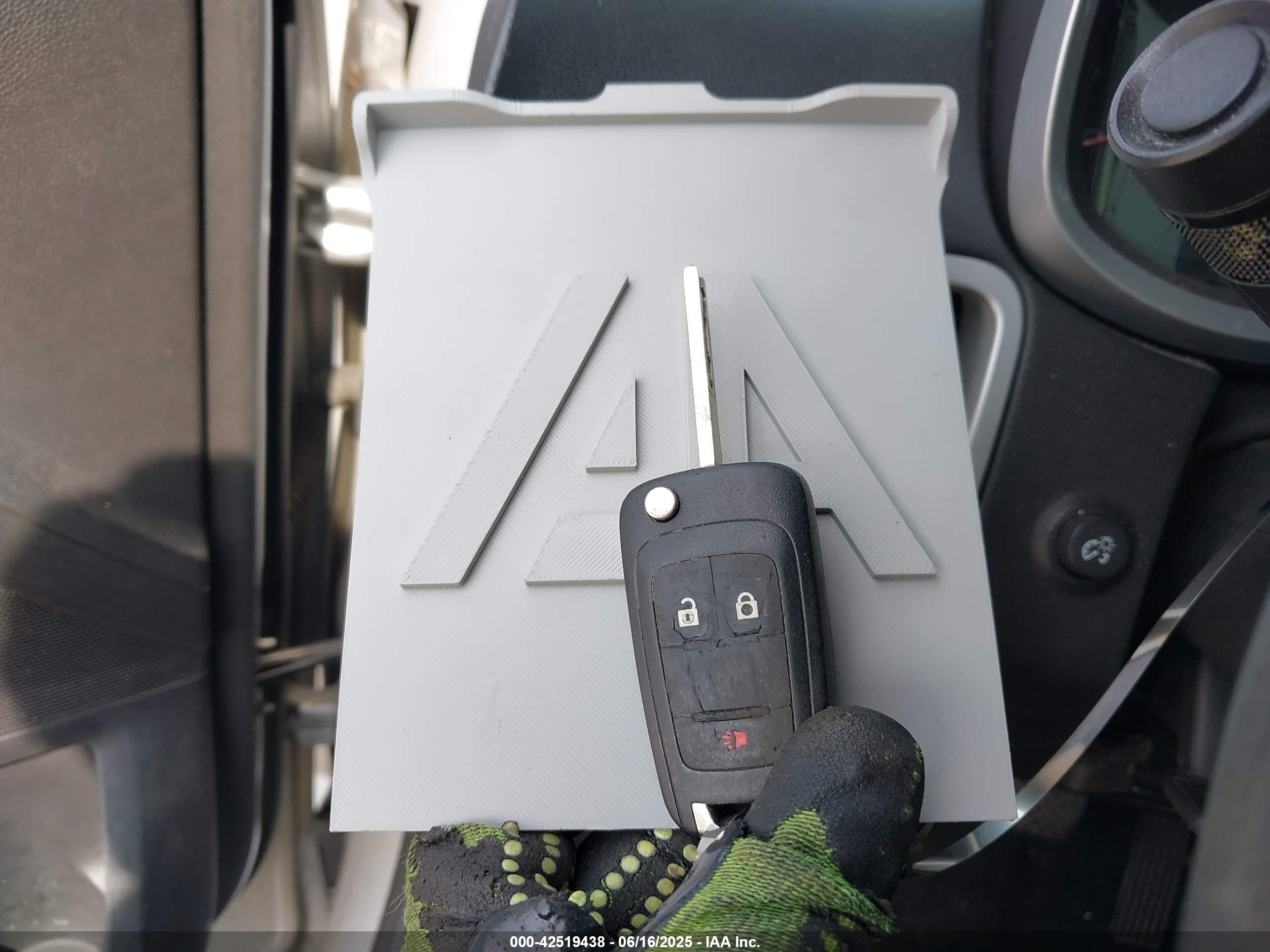 CHEVROLET EQUINOX image 11