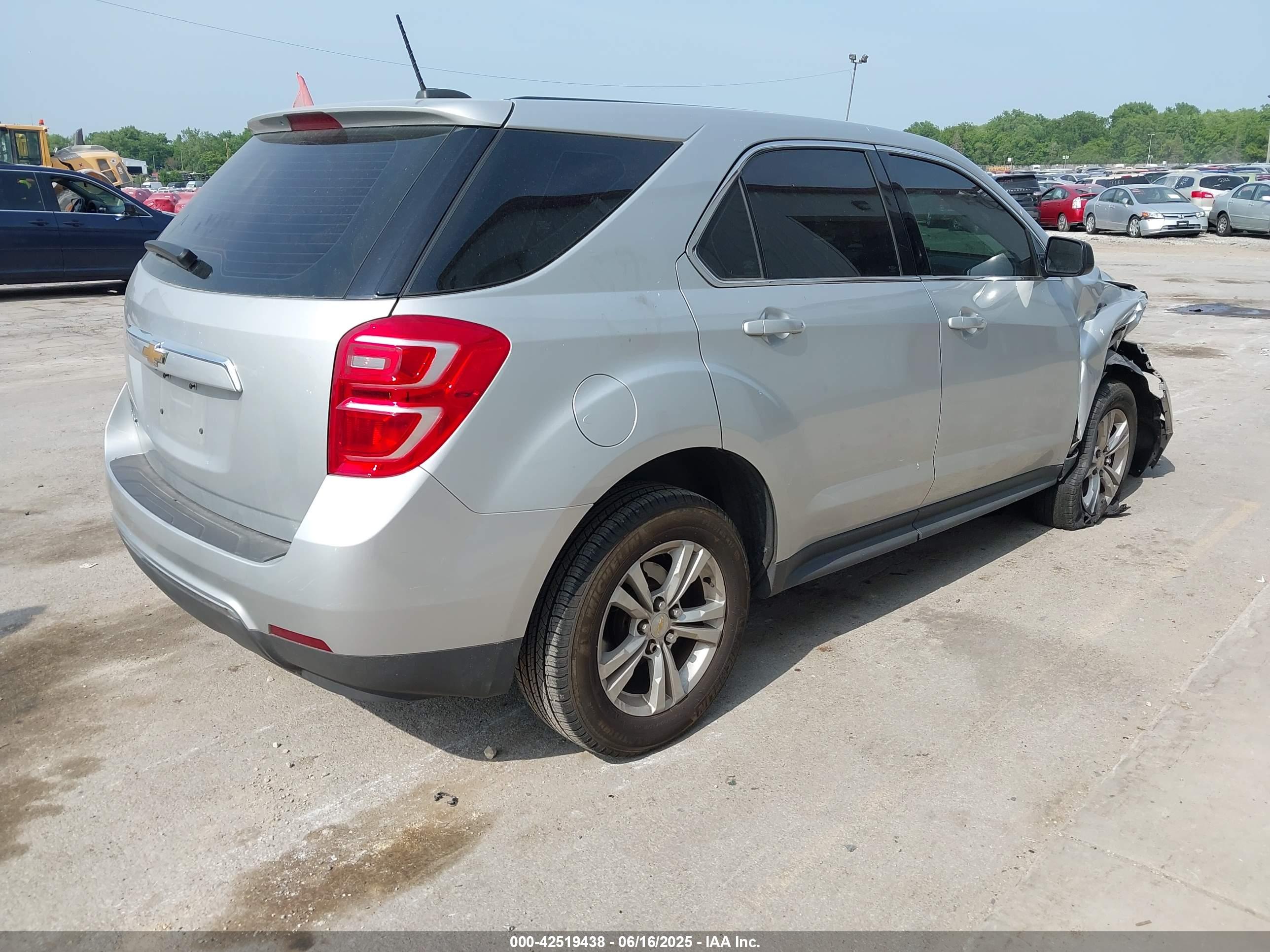CHEVROLET EQUINOX image 4