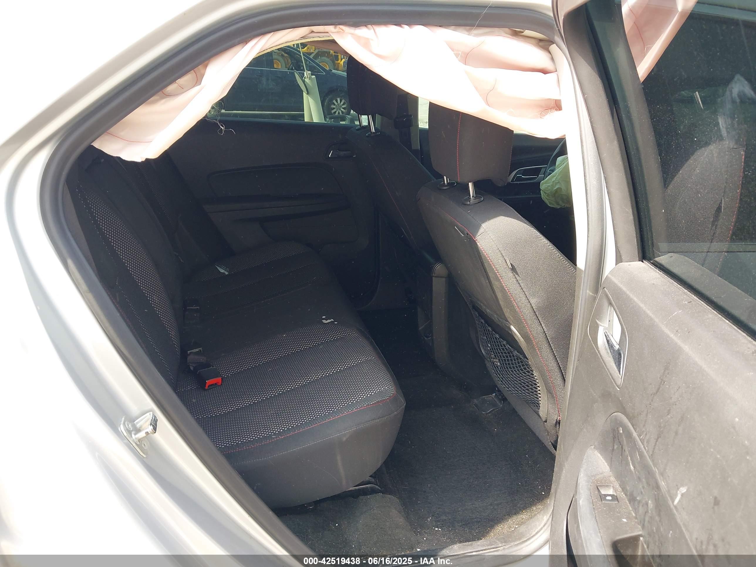 CHEVROLET EQUINOX image 8