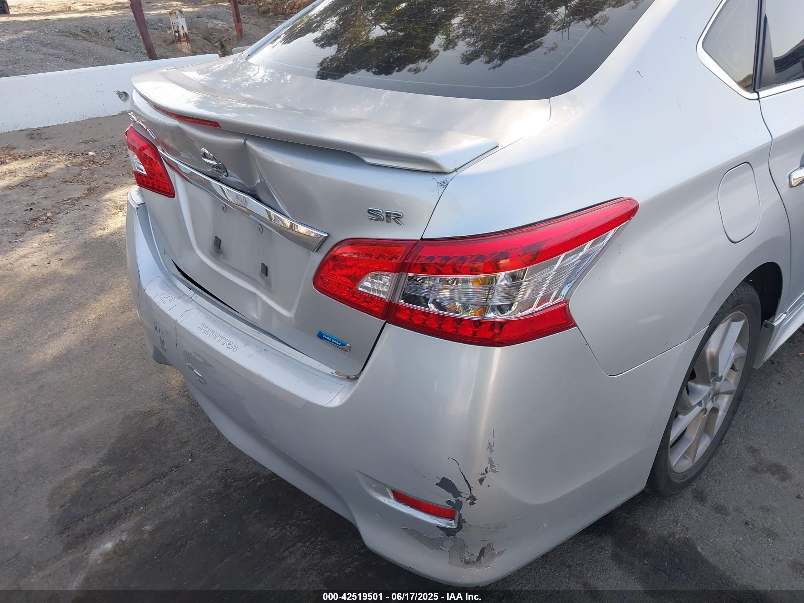 NISSAN SENTRA image 6