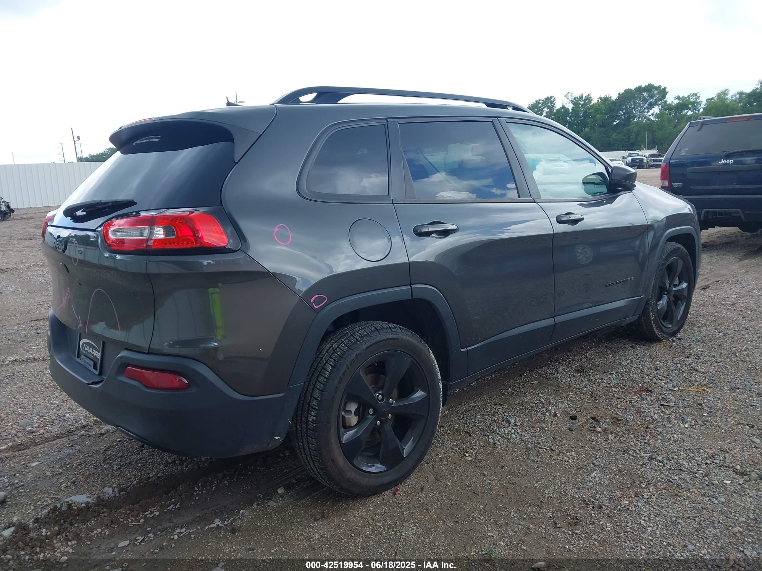 JEEP CHEROKEE image 4