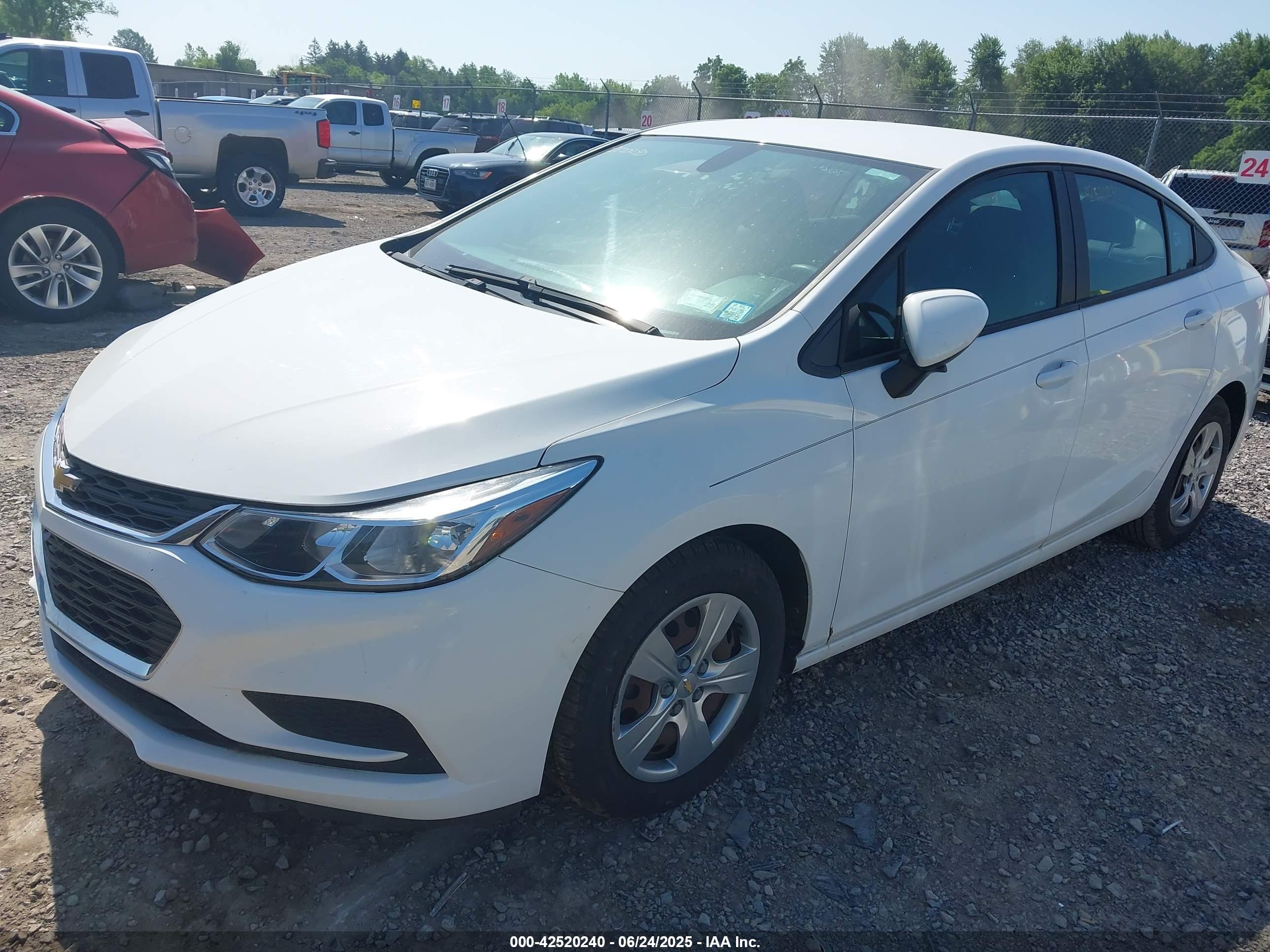 CHEVROLET CRUZE image 2