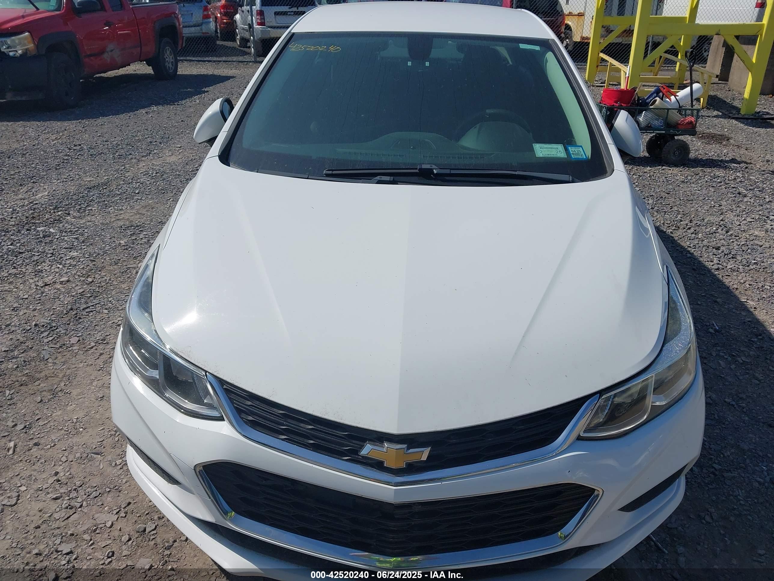 CHEVROLET CRUZE image 6