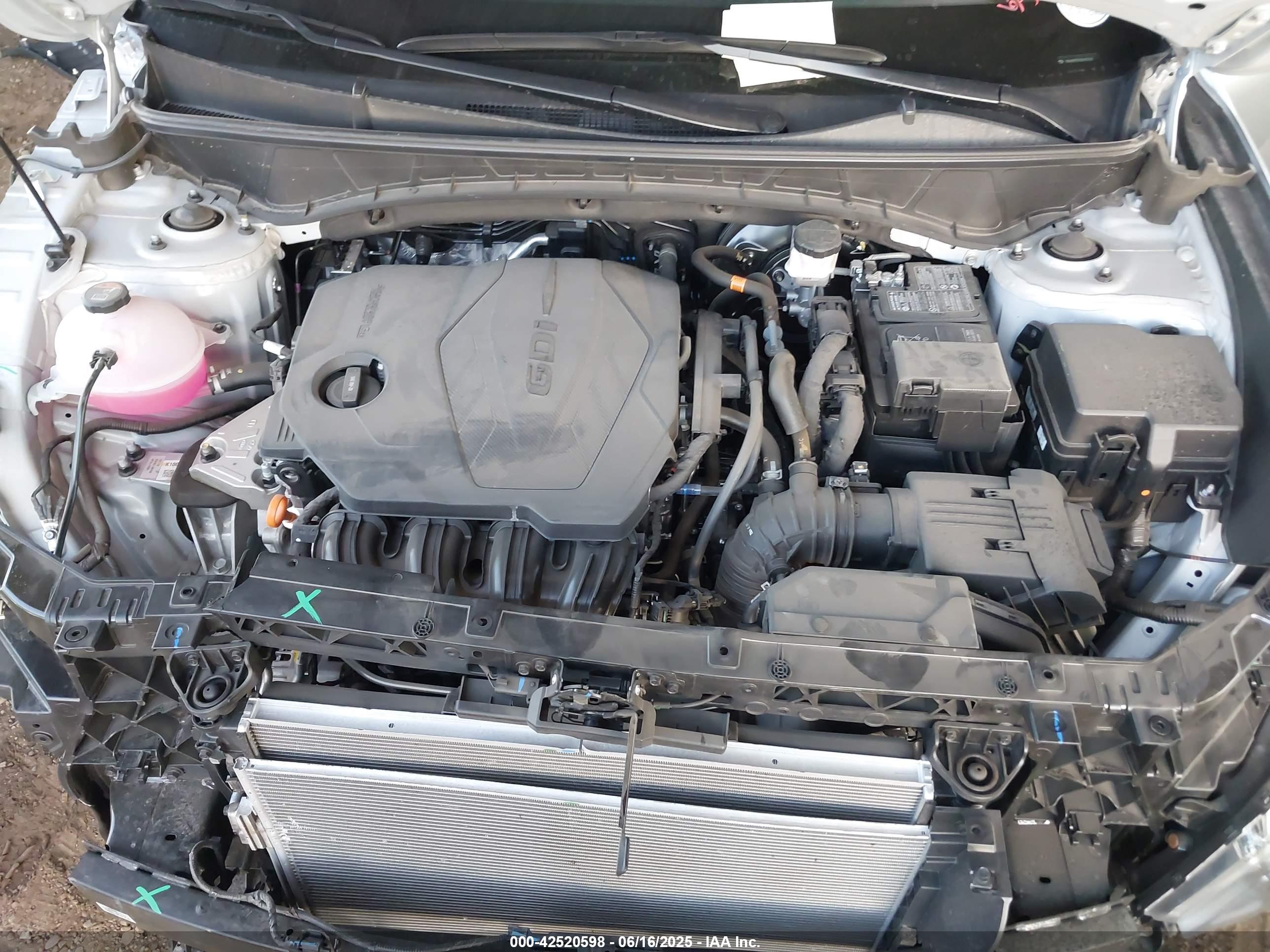 HYUNDAI TUCSON image 10