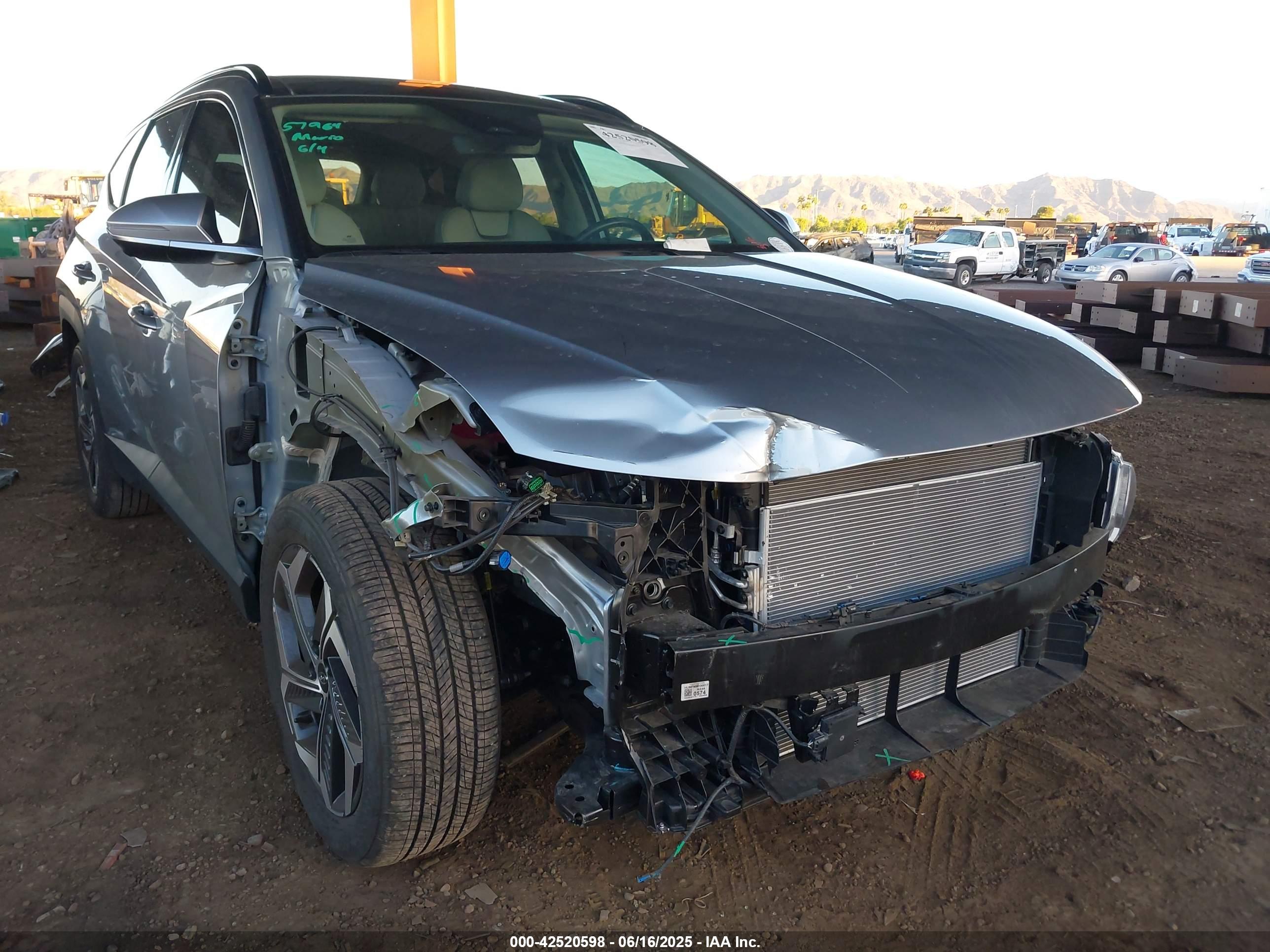 HYUNDAI TUCSON image 6