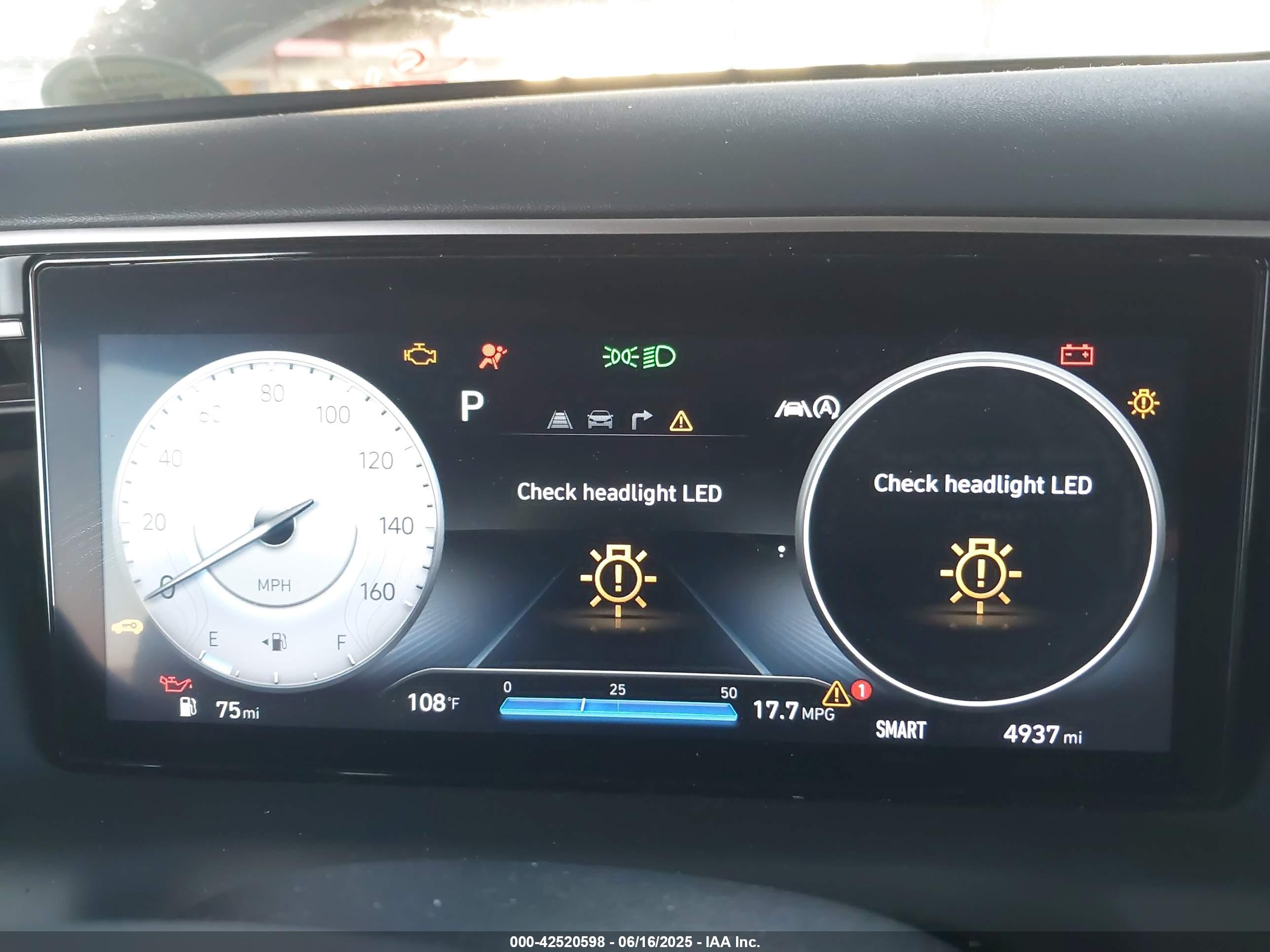 HYUNDAI TUCSON image 7