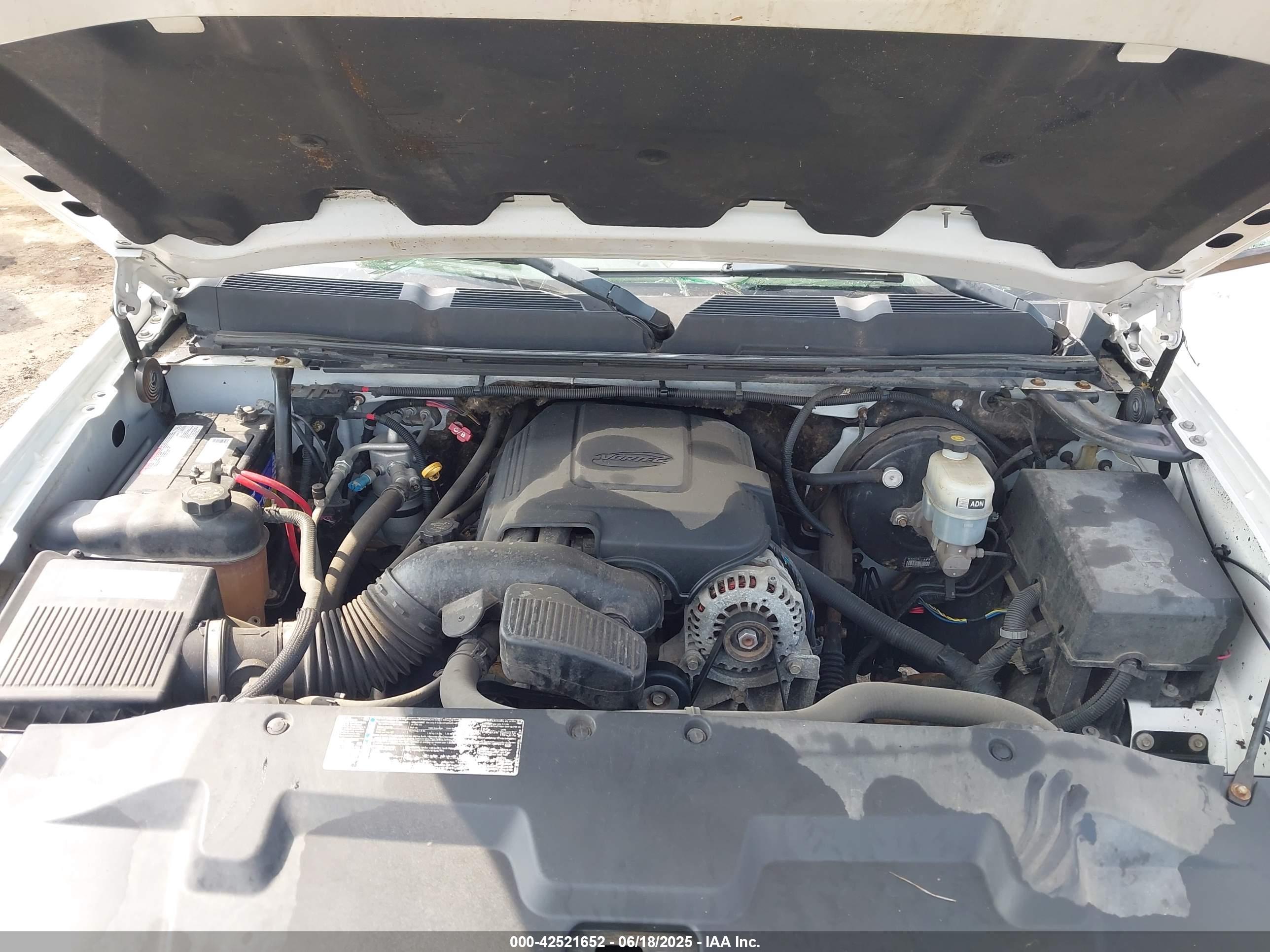 CHEVROLET SILVERADO image 10