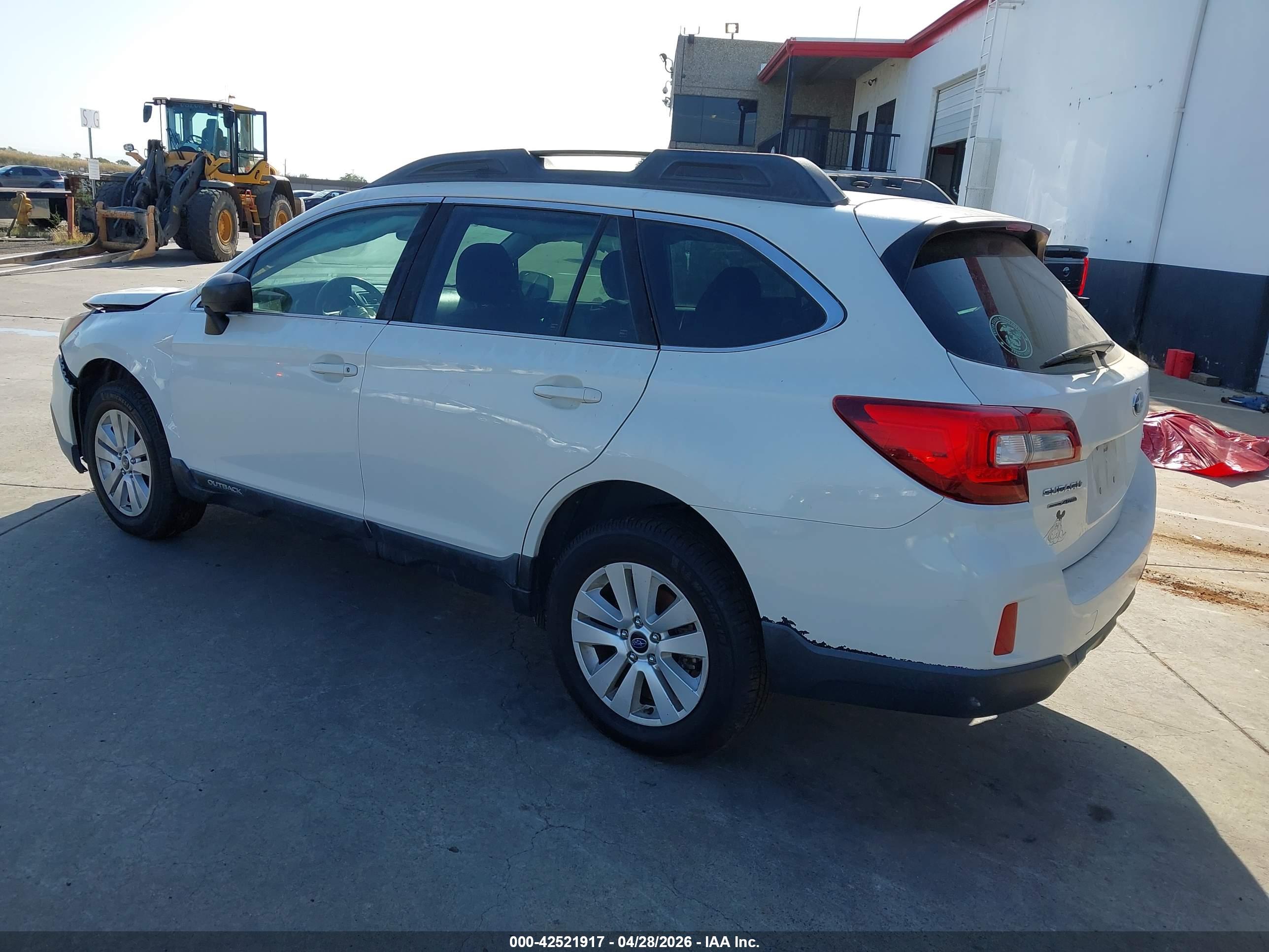 SUBARU OUTBACK image 3
