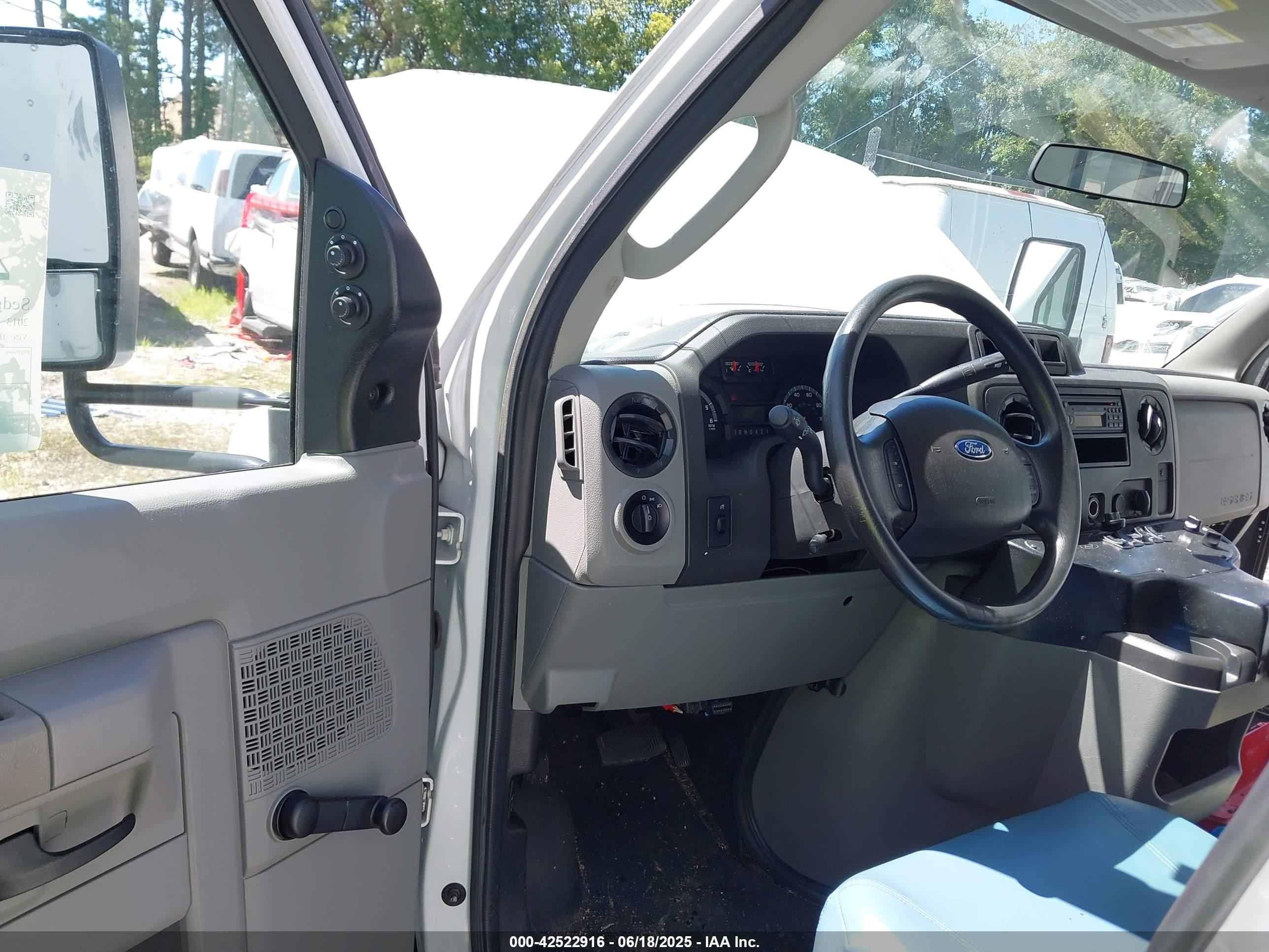 FORD ECONOLINE image 7