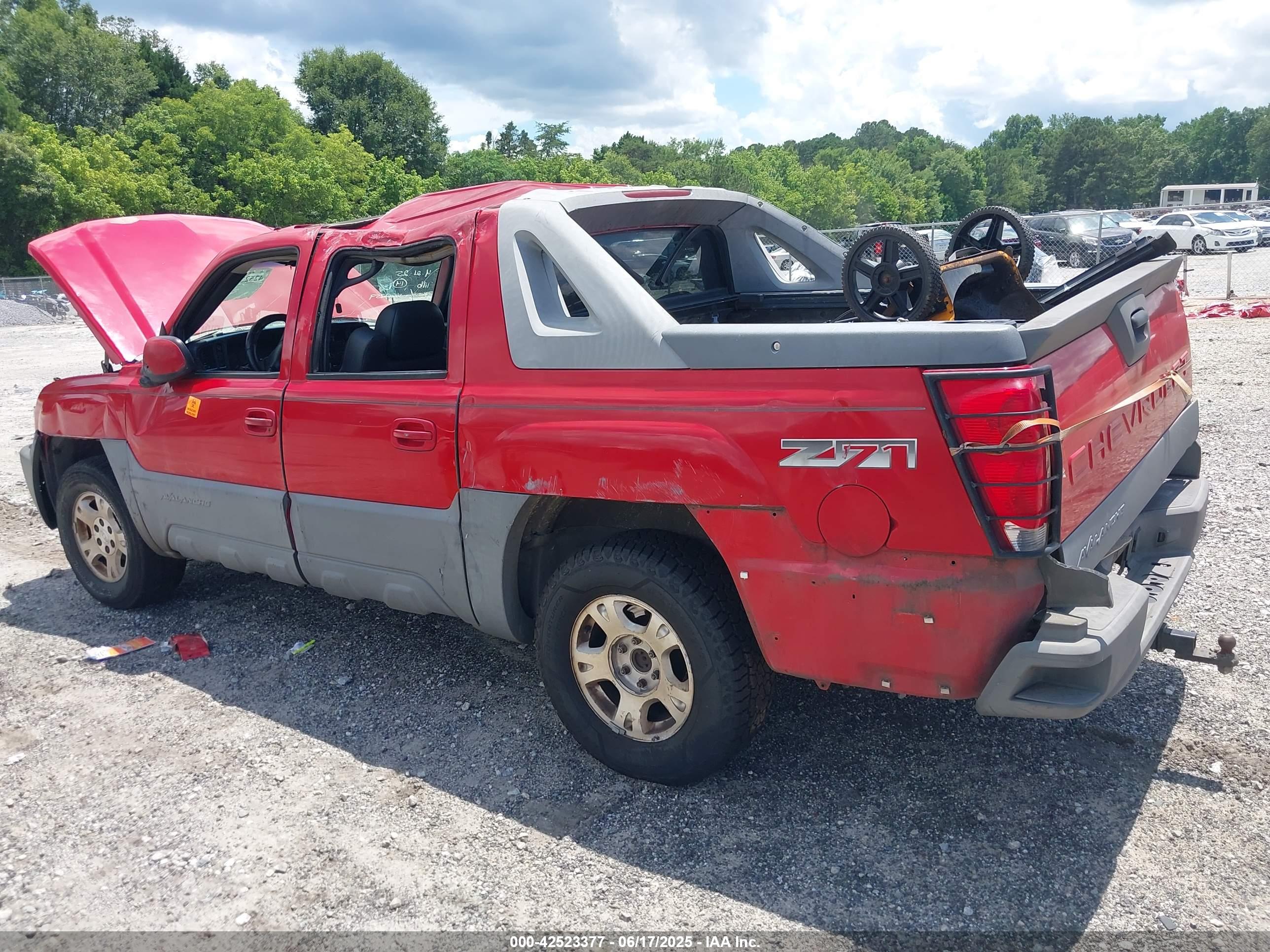 CHEVROLET AVALANCHE image 3