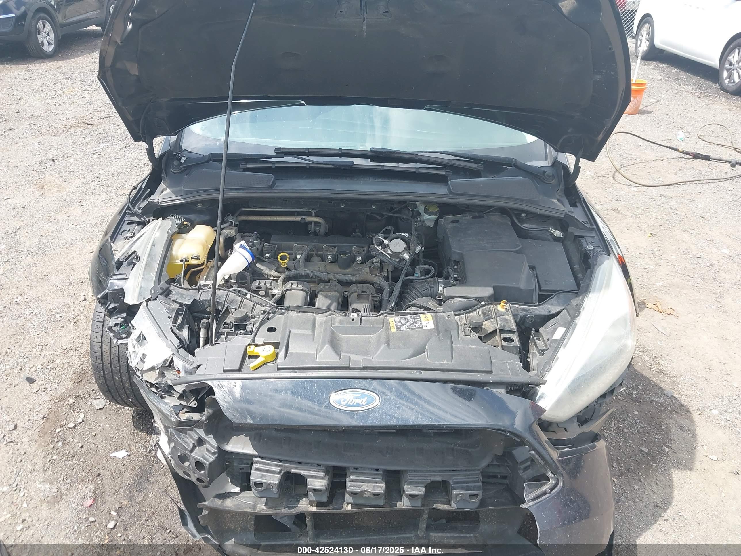 FORD FOCUS image 10