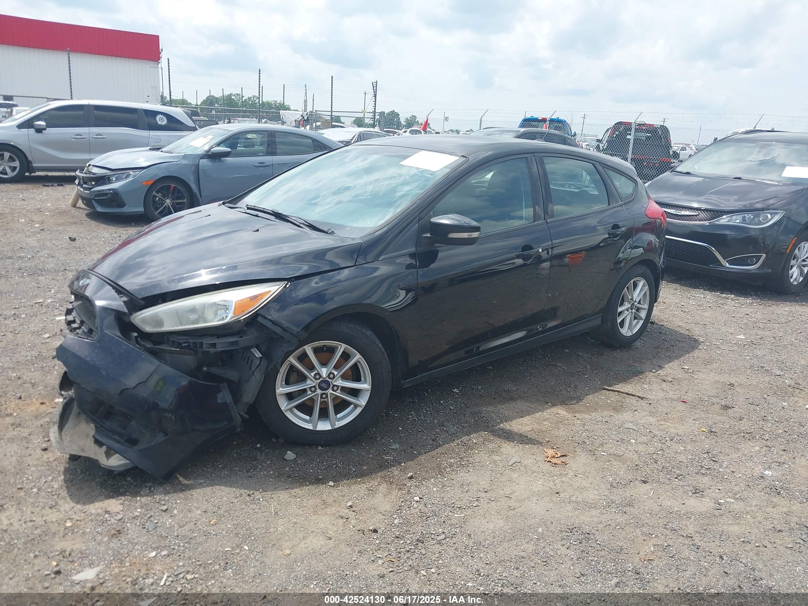 FORD FOCUS image 2