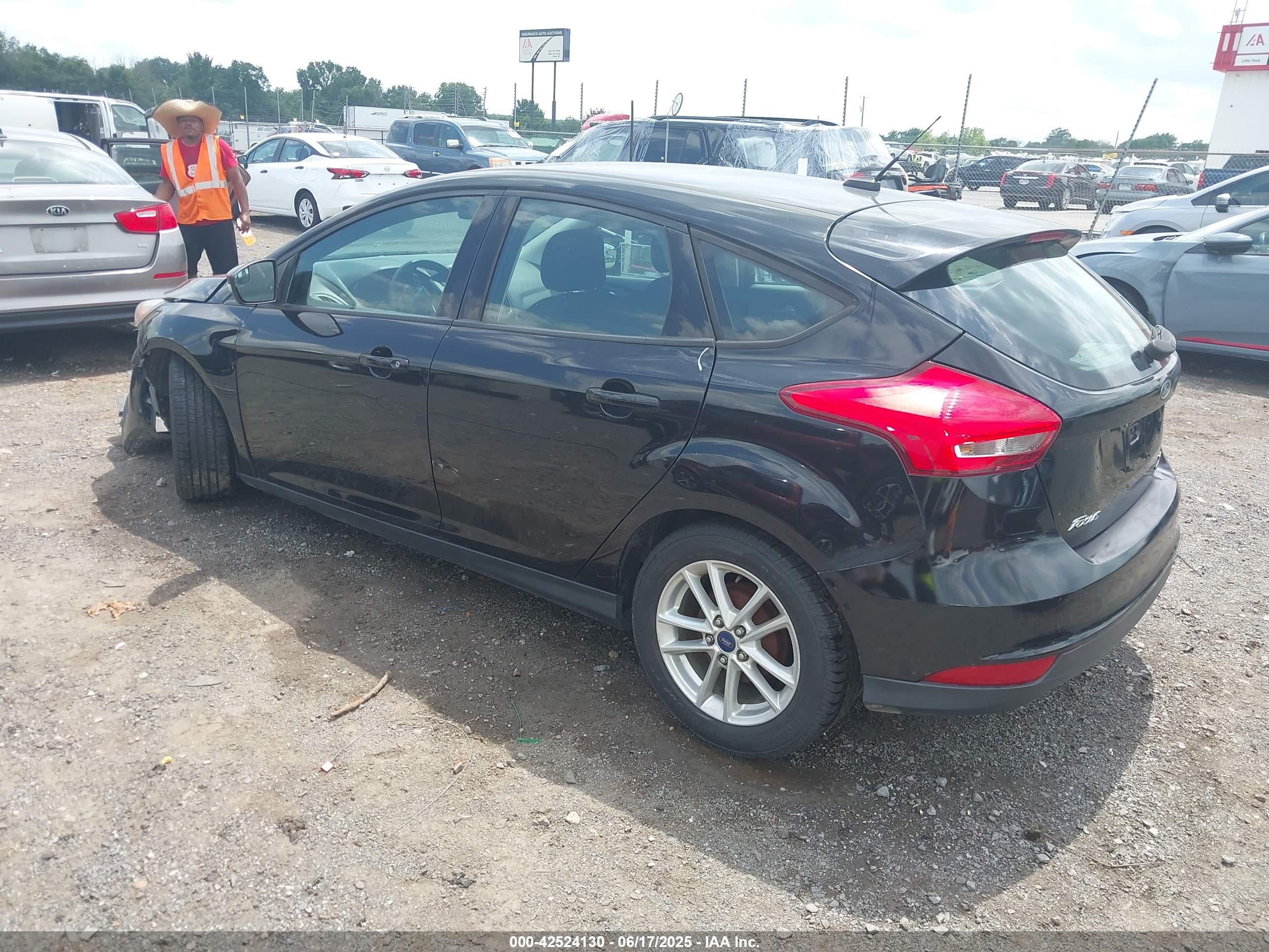 FORD FOCUS image 3