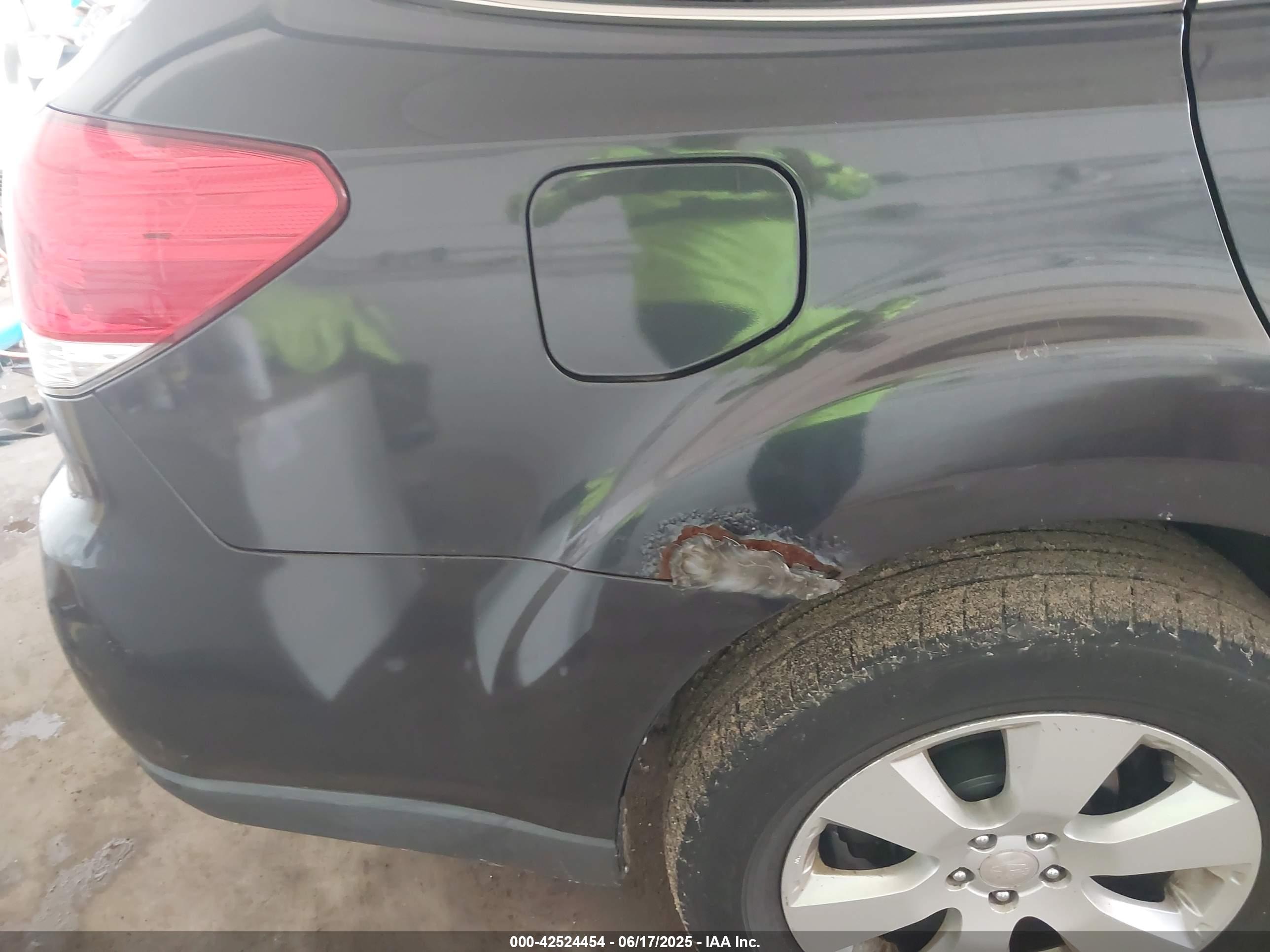 SUBARU OUTBACK image 6