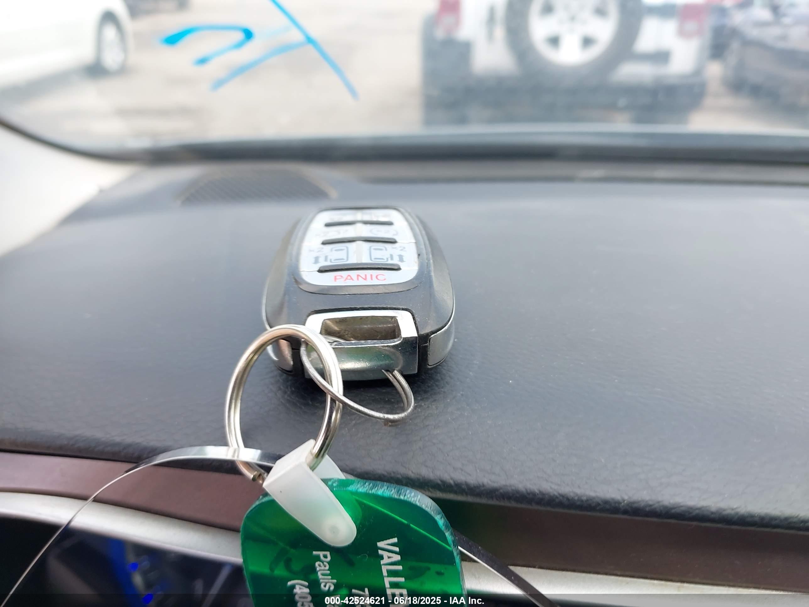 CHRYSLER PACIFICA image 11