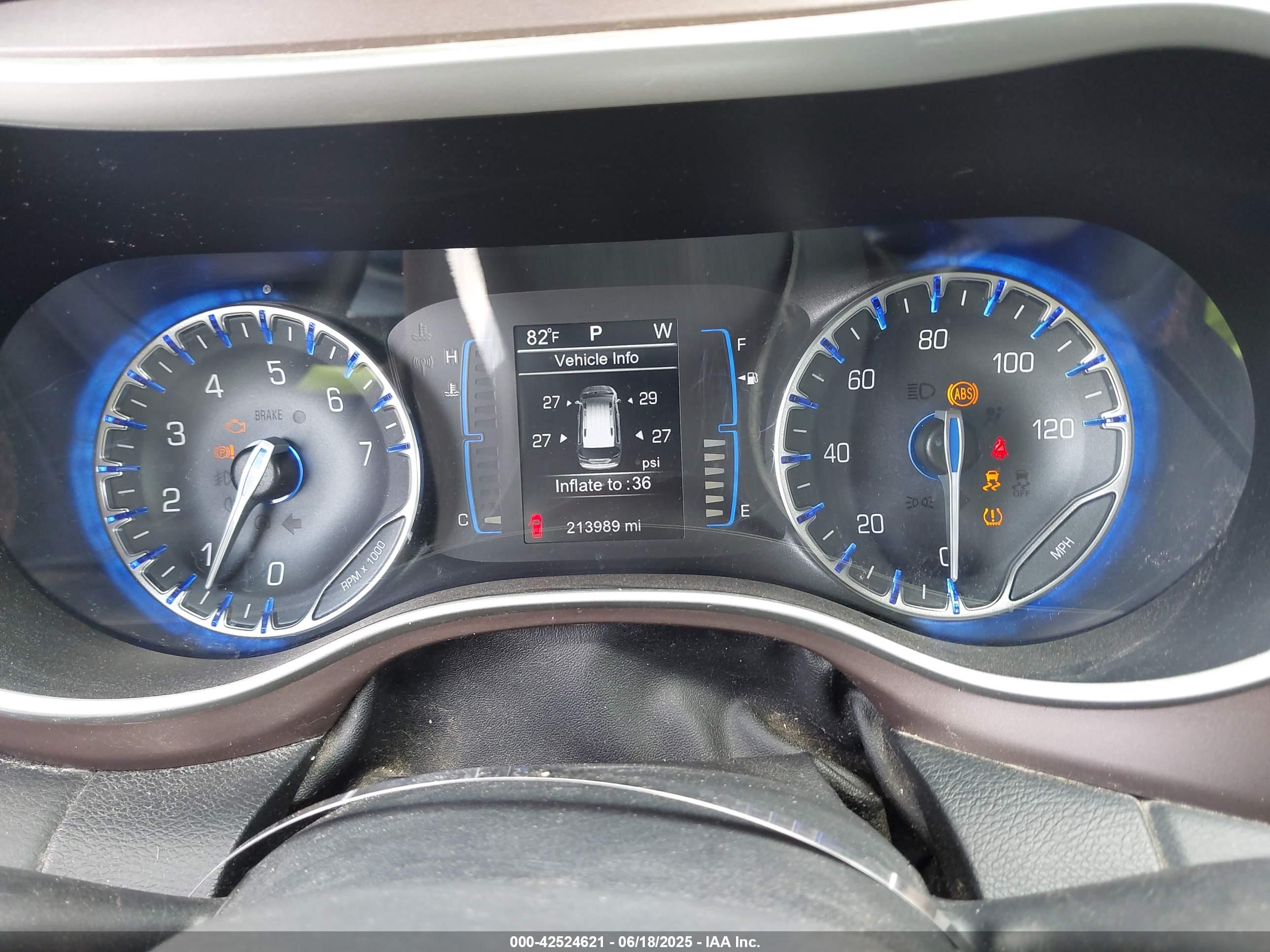 CHRYSLER PACIFICA image 7
