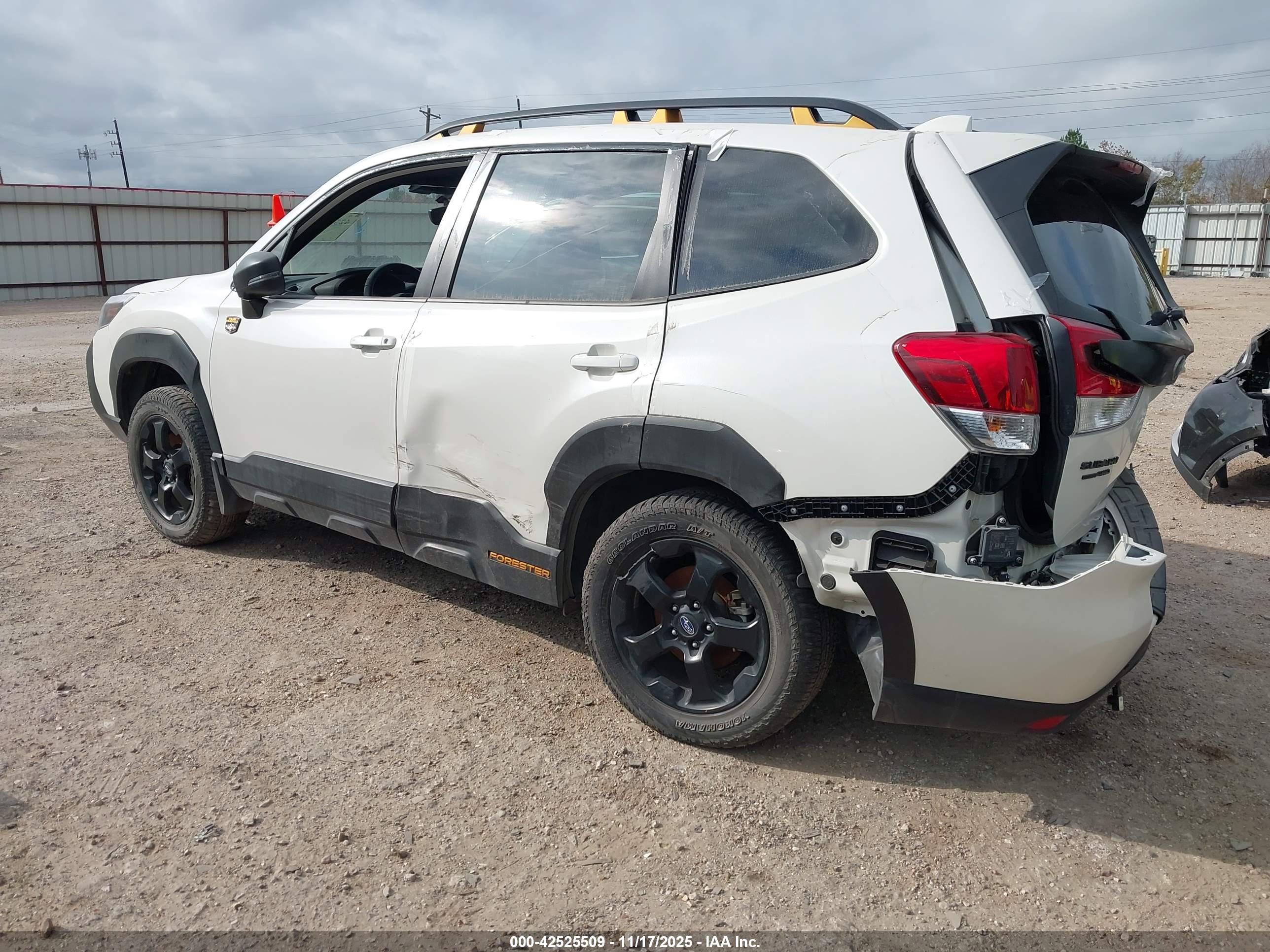 SUBARU FORESTER image 3