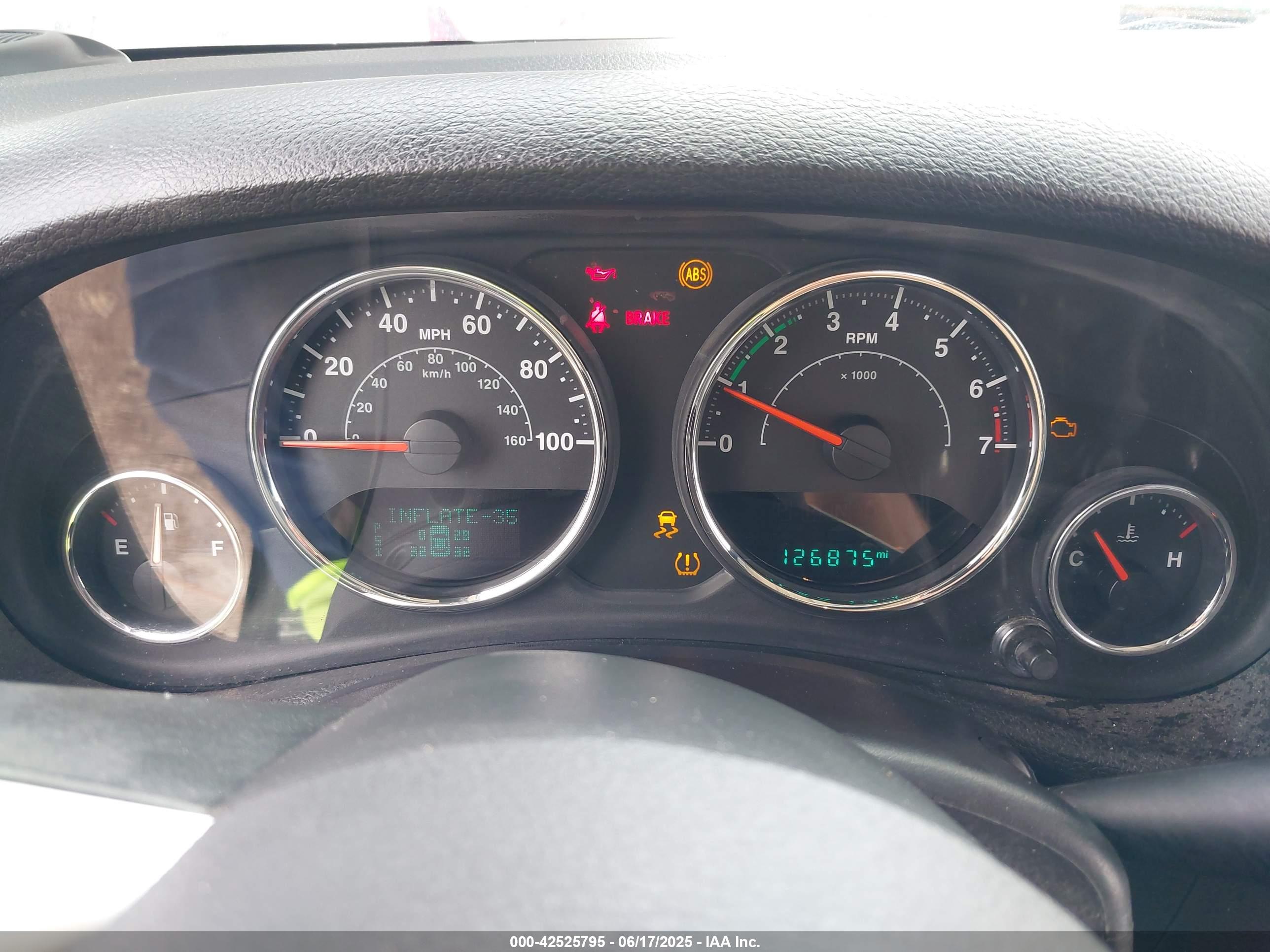 JEEP WRANGLER image 7