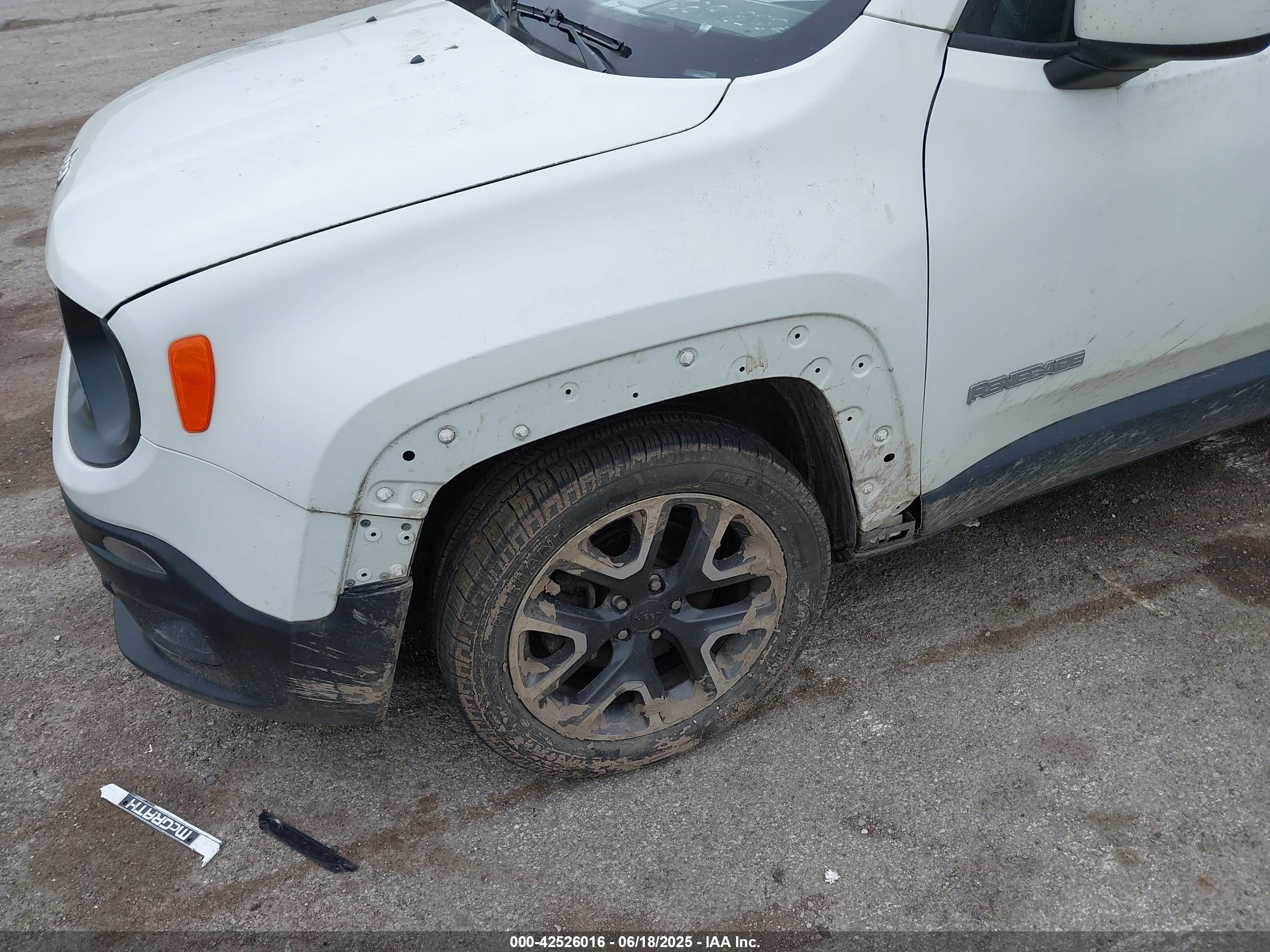 JEEP RENEGADE image 6
