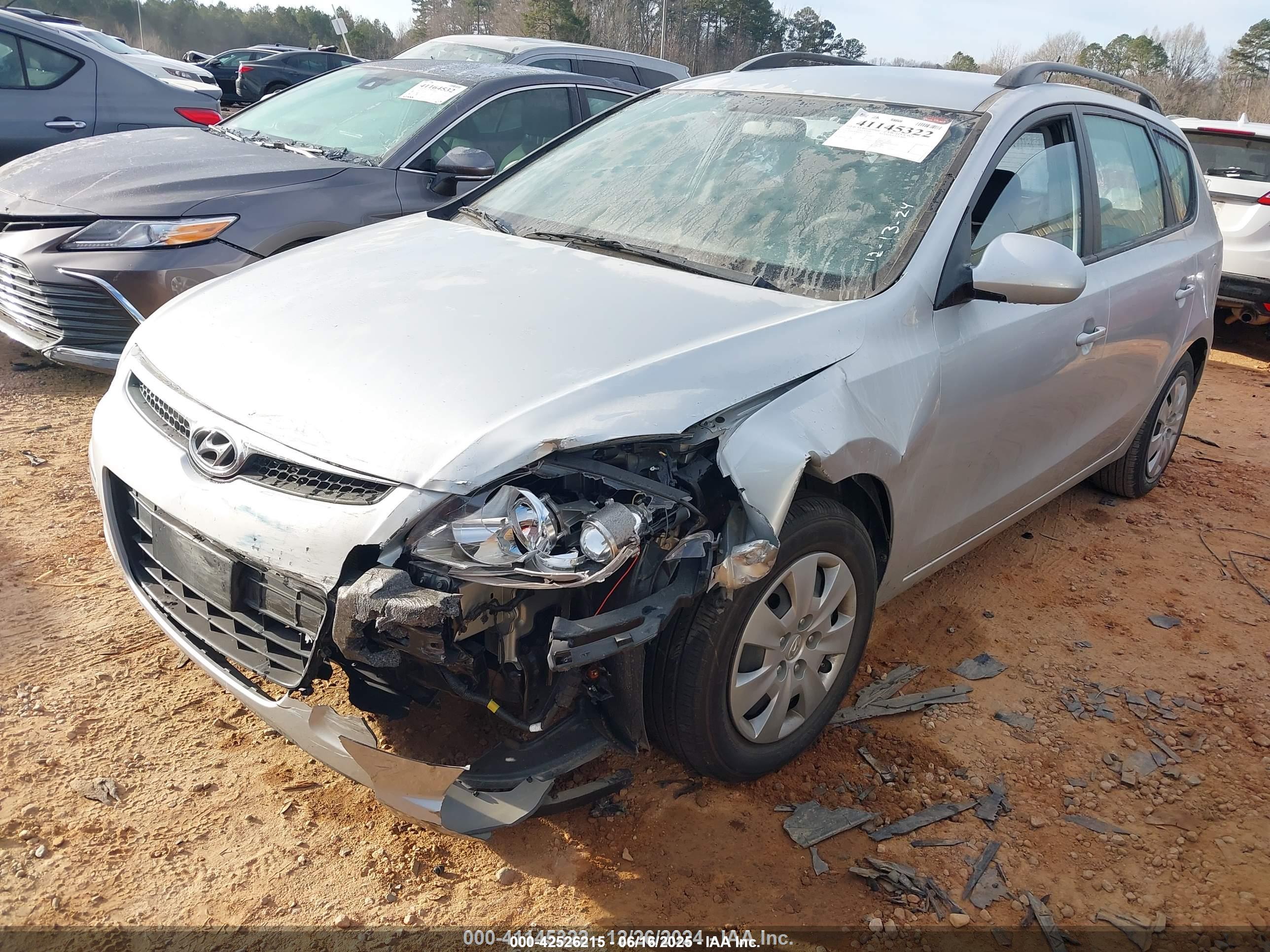 HYUNDAI ELANTRA image 2