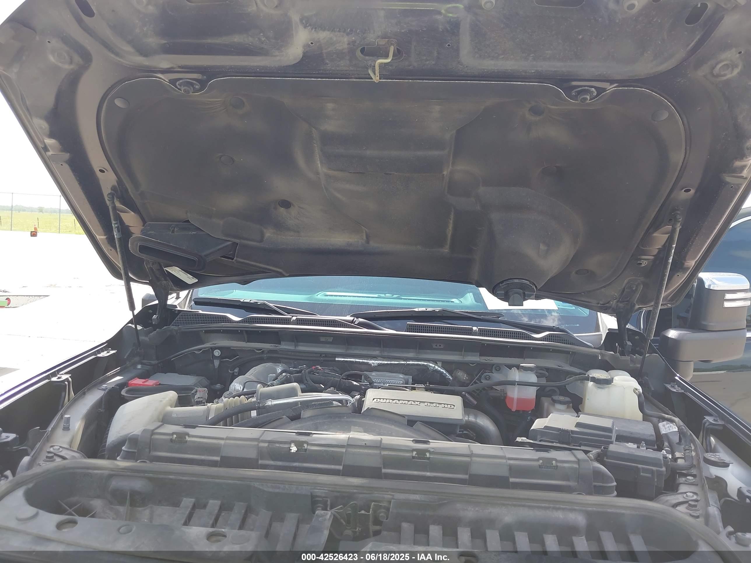 GMC SIERRA image 10