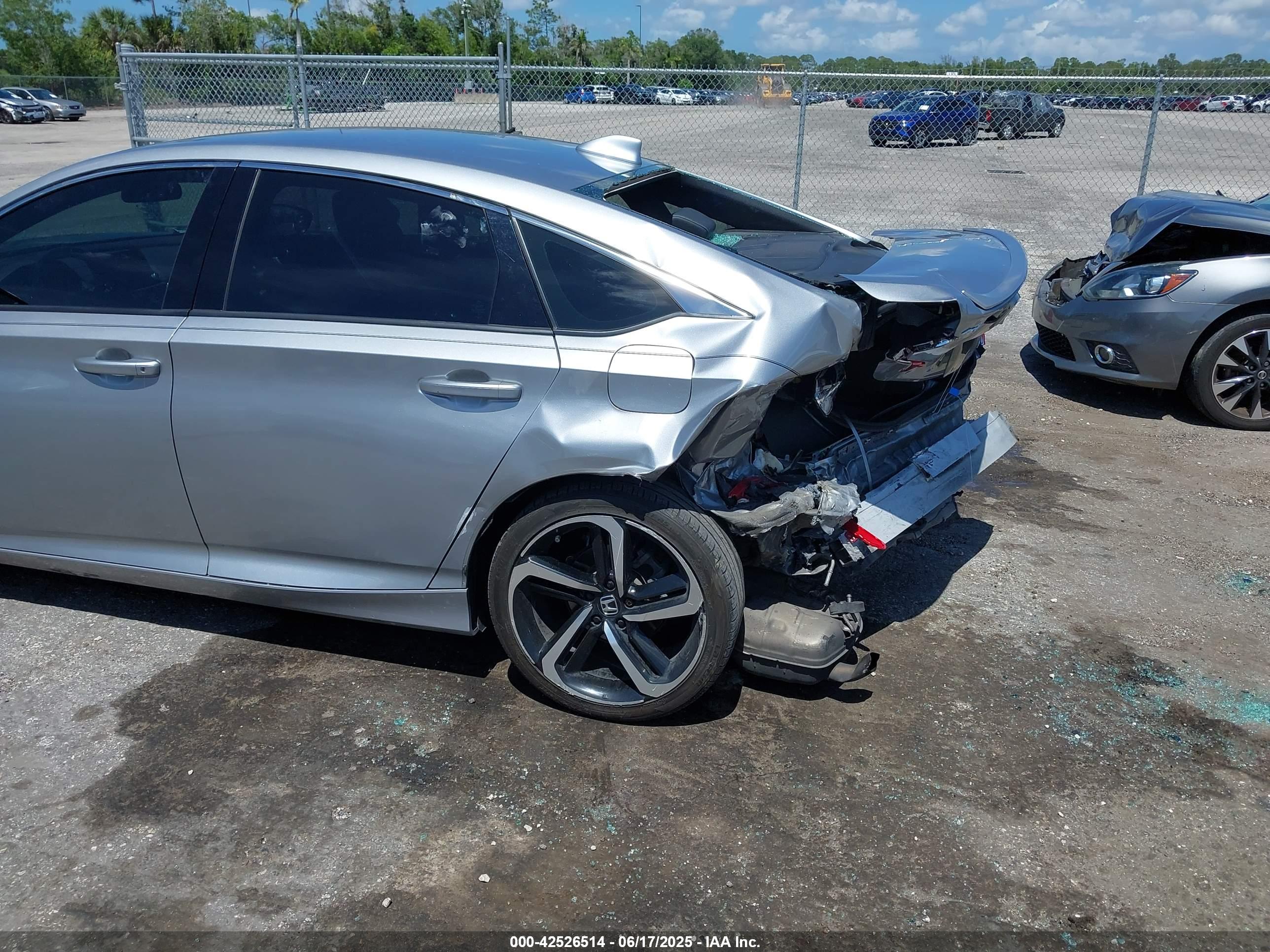 HONDA ACCORD image 6