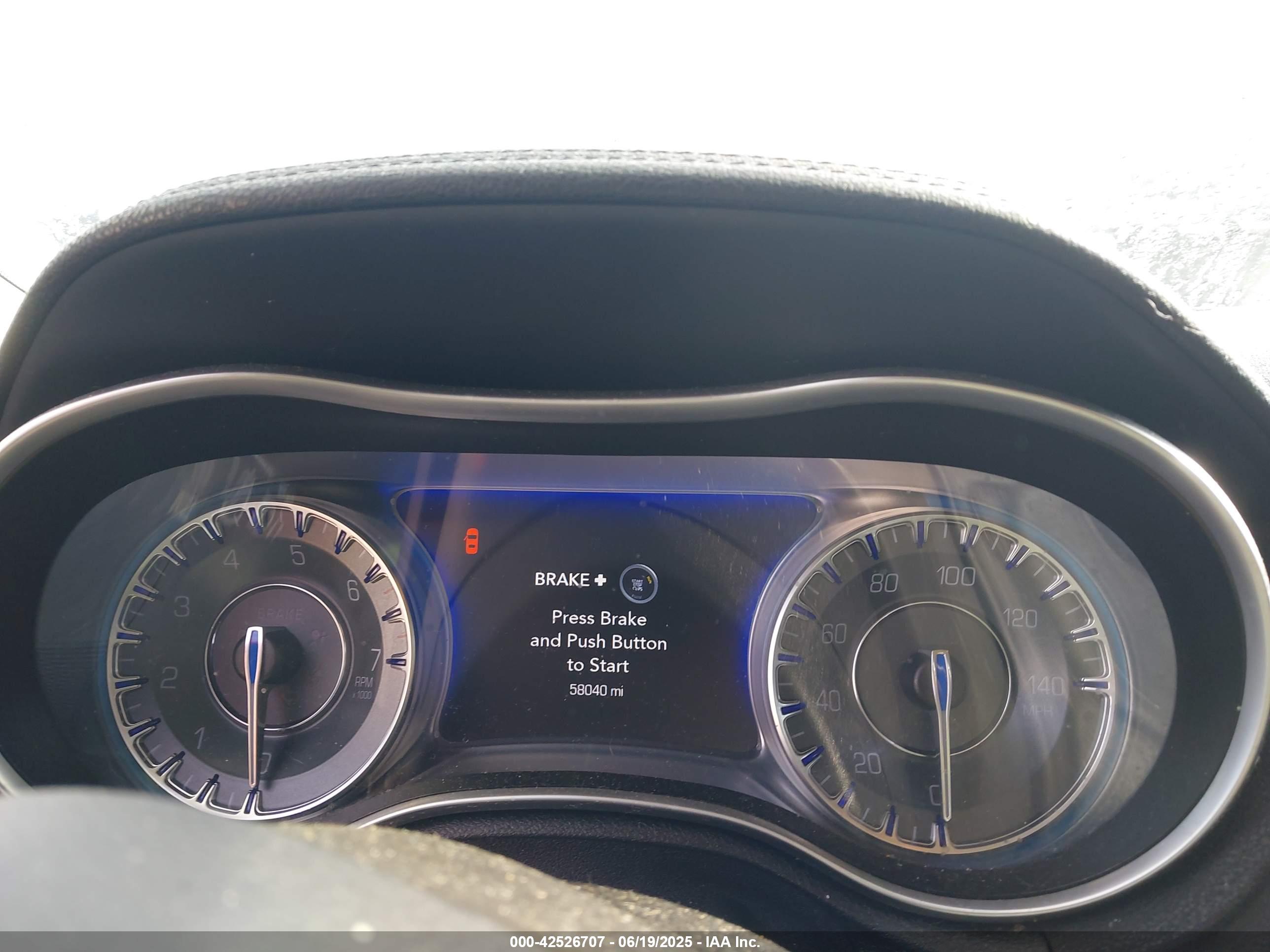 CHRYSLER 300 image 7