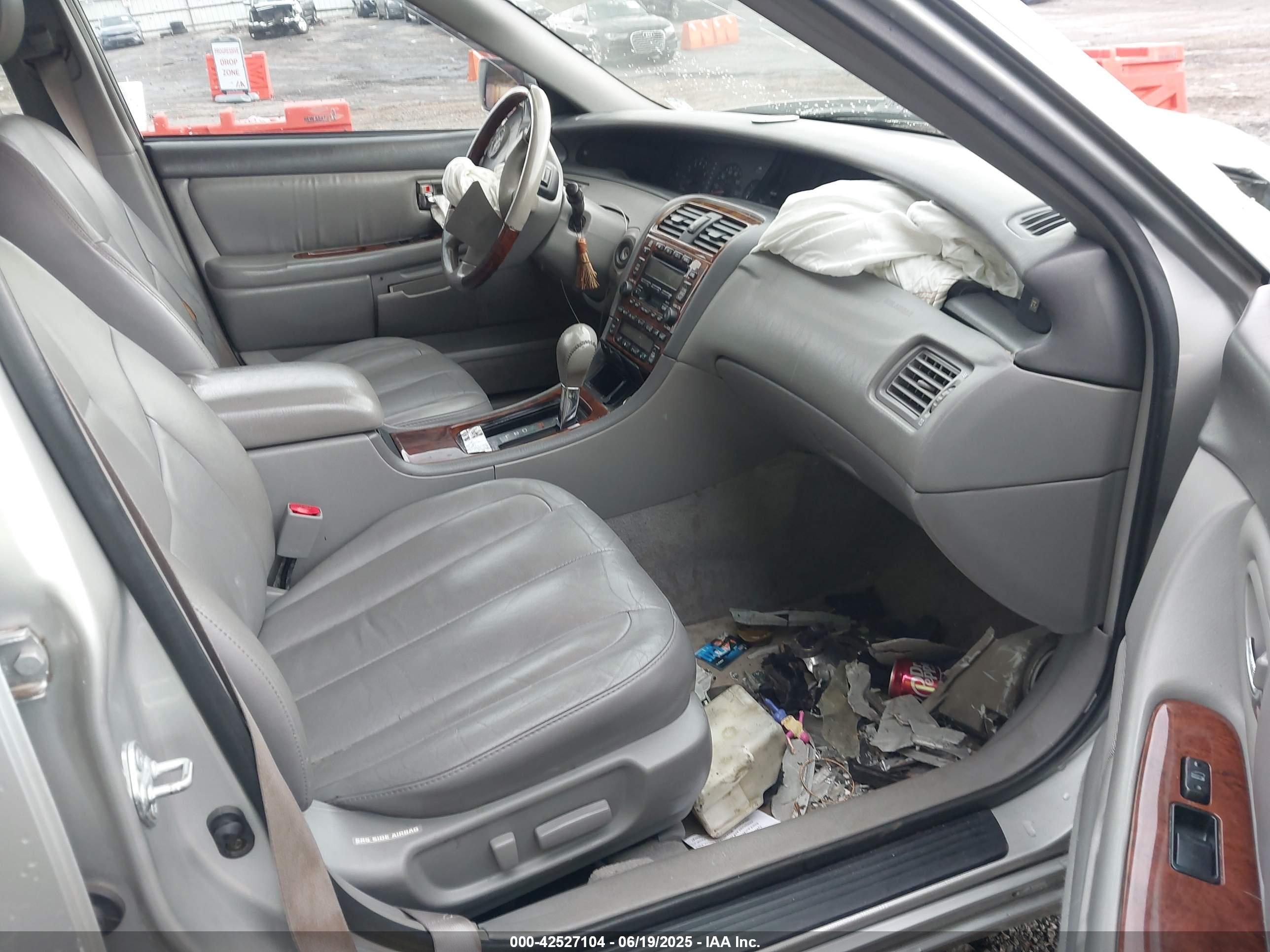 TOYOTA AVALON image 5
